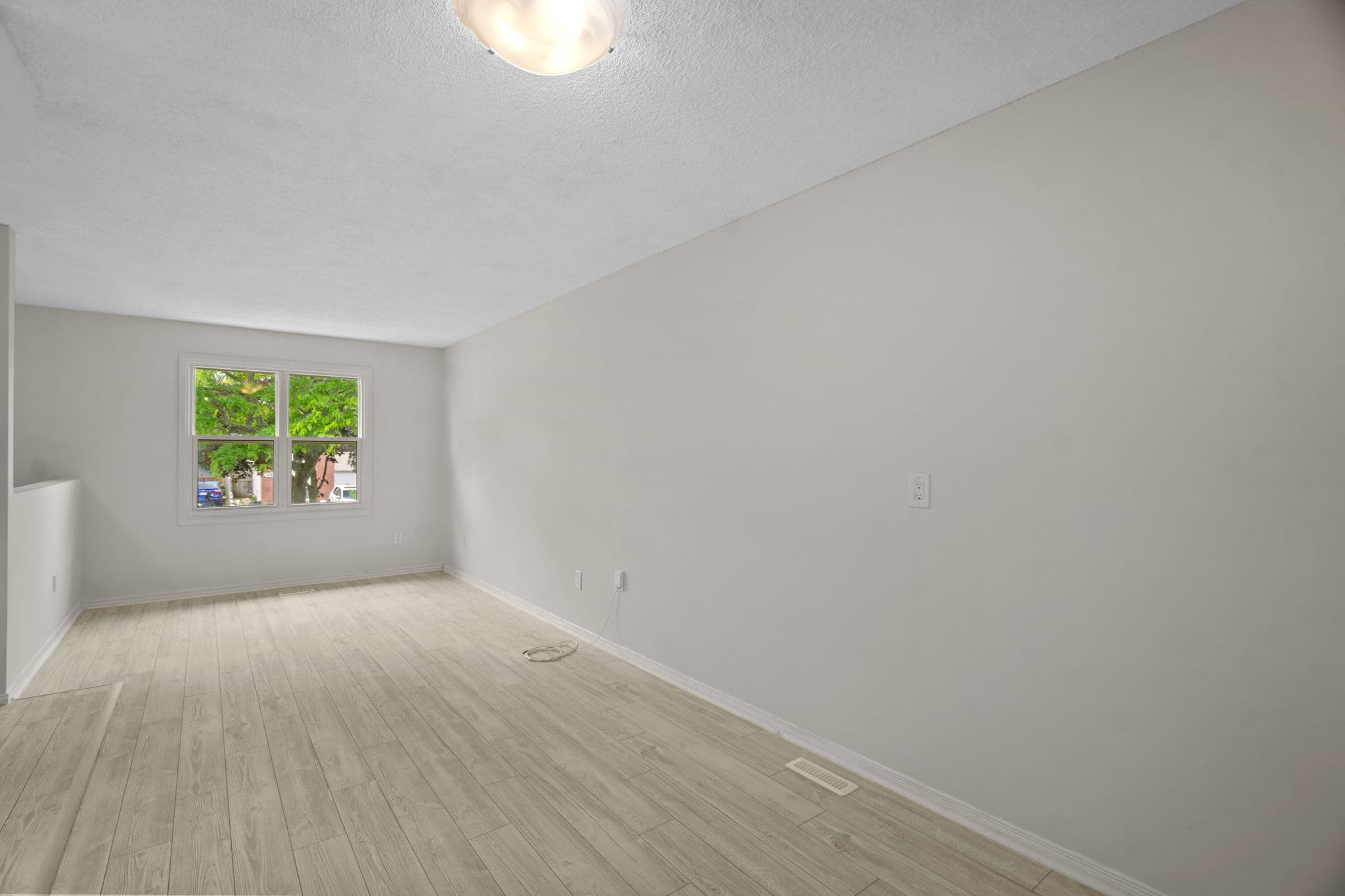 1419 Outlet Dr Oshawa, ON L1J 7Z6