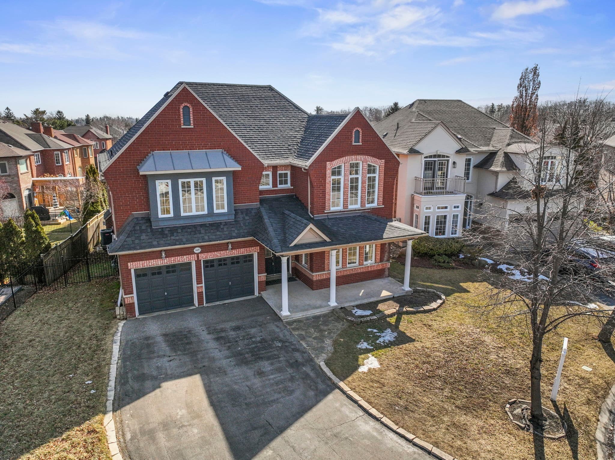 1419 Stonehampton Ct Pickering, ON L1V 7C9