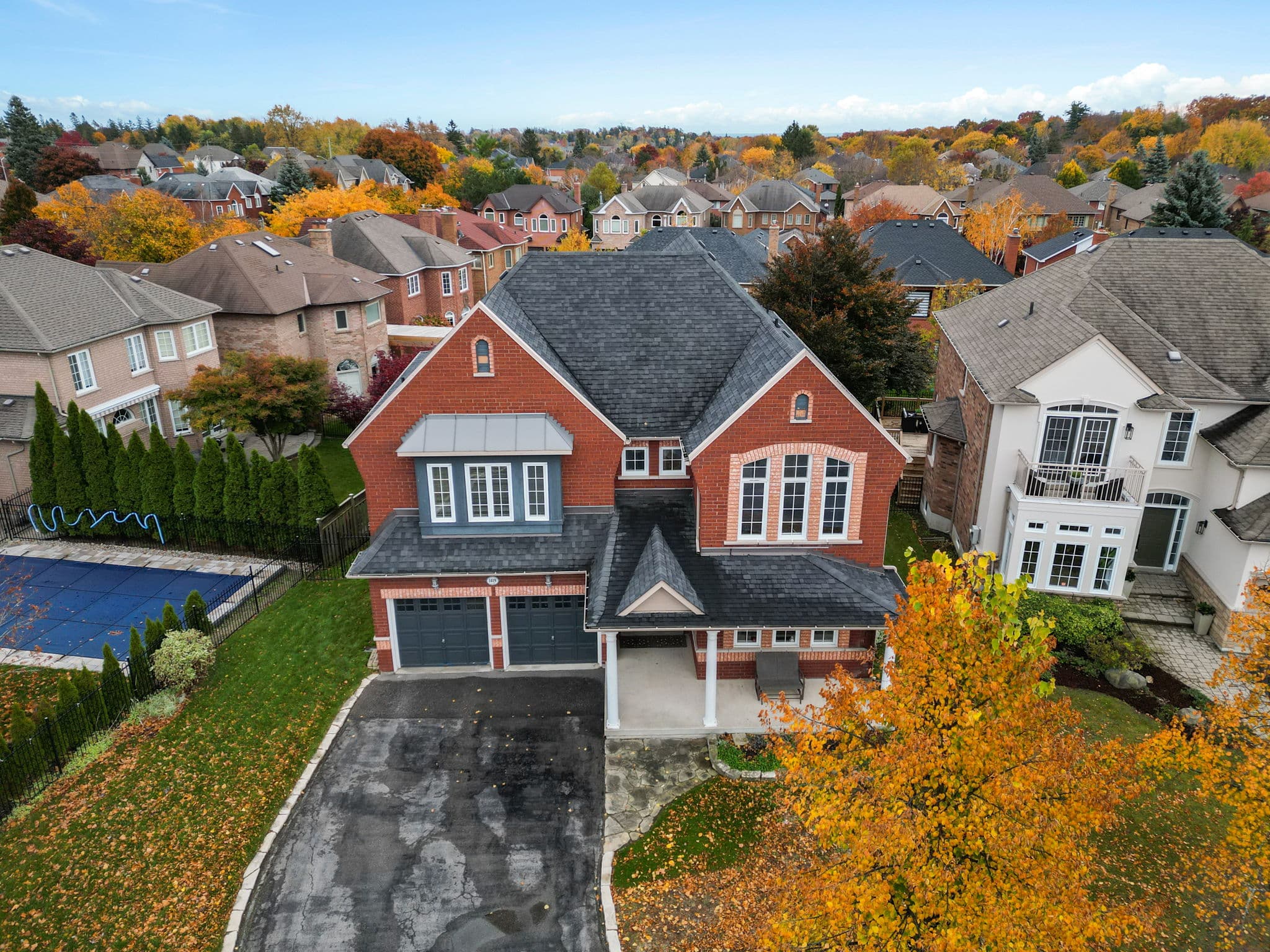1419 Stonehampton Ct Pickering, ON L1V 7C9