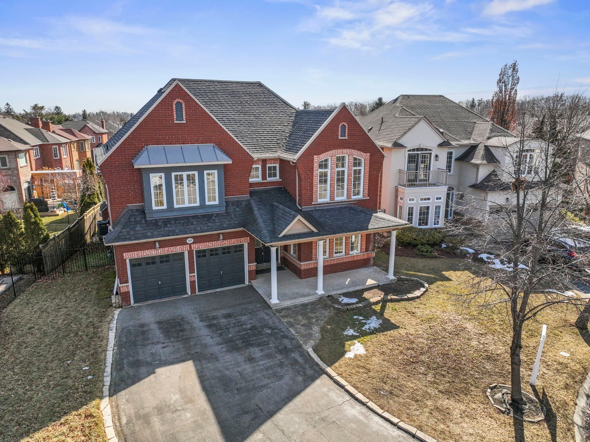 1419 Stonehampton Ct Pickering, ON L1V 7C9