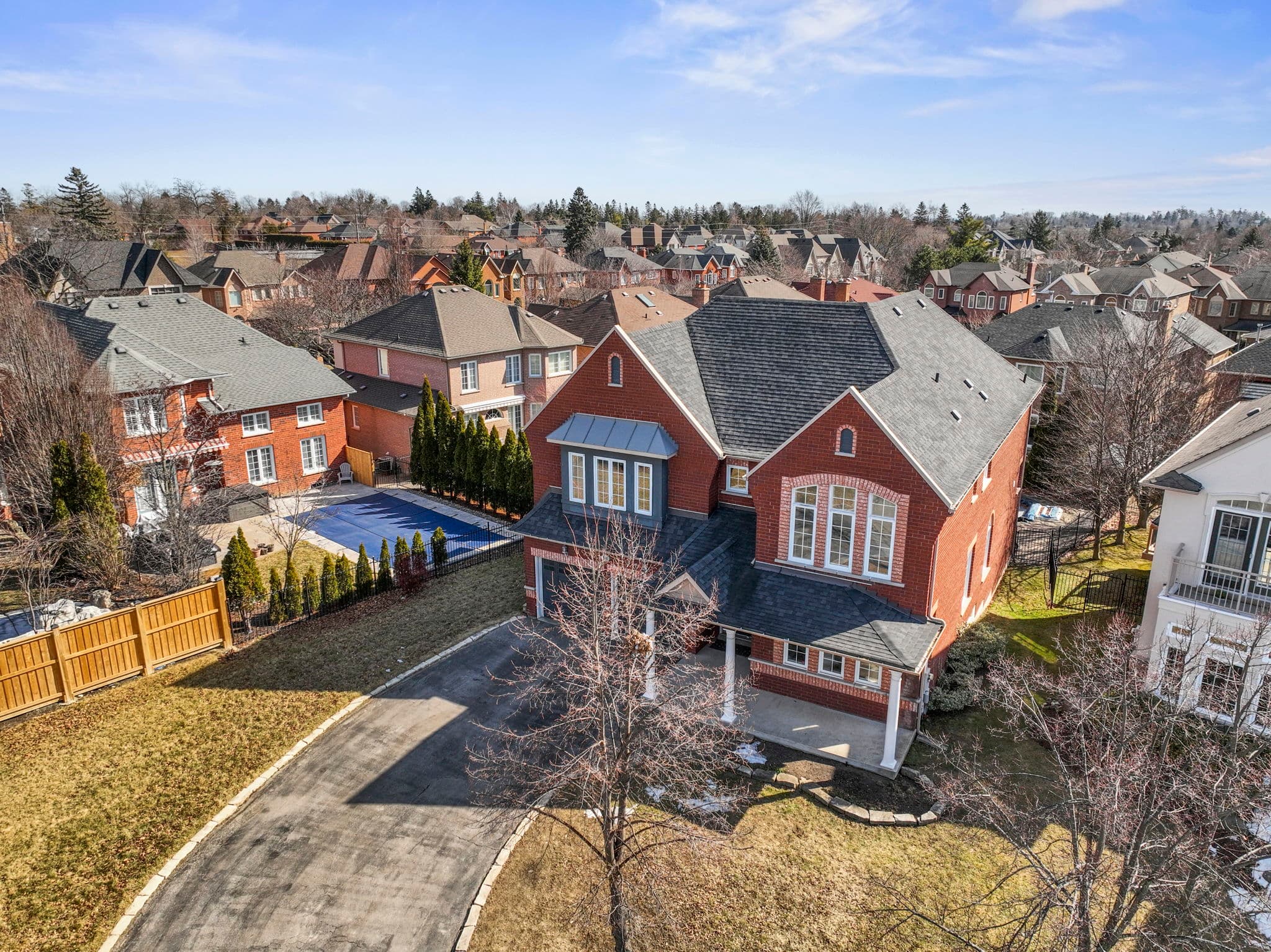 1419 Stonehampton Ct Pickering, ON L1V 7C9