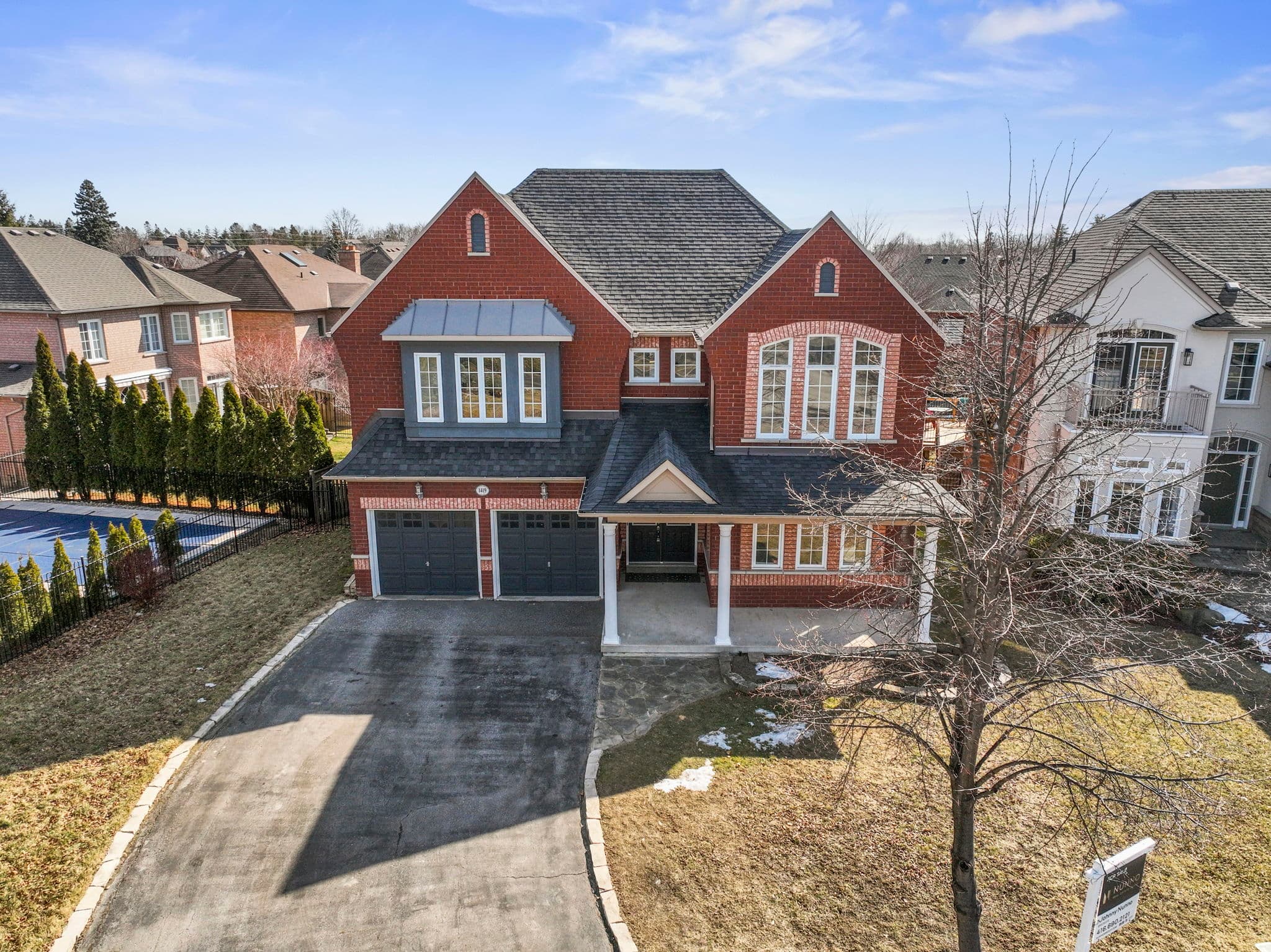 1419 Stonehampton Ct Pickering, ON L1V 7C9