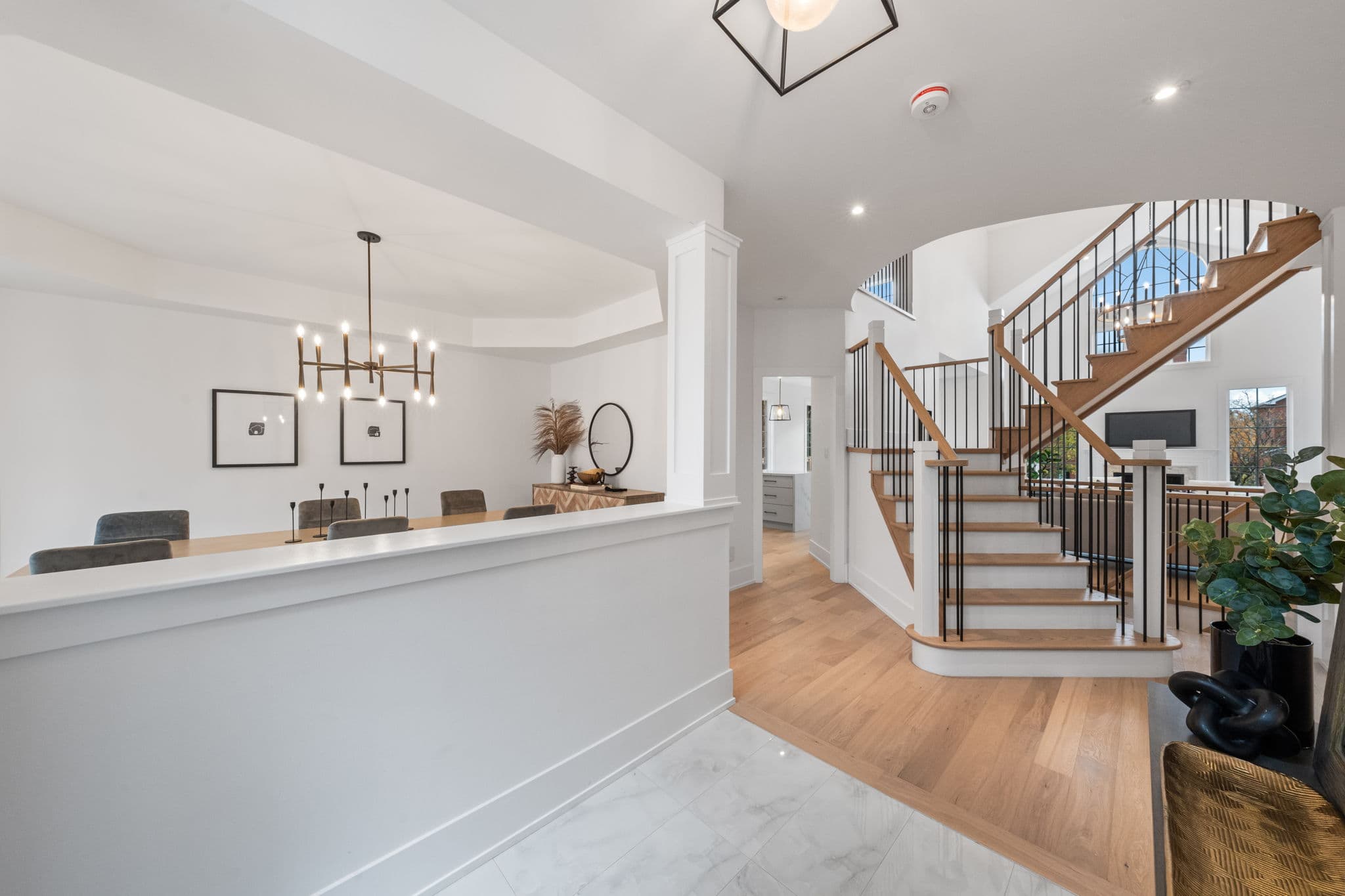 1421 Stonehampton Ct Pickering, ON L1V 7C9