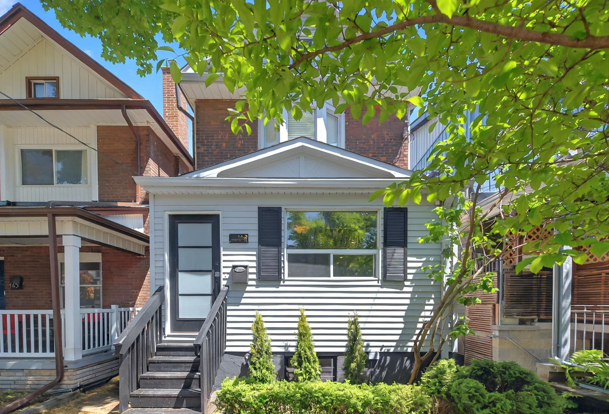 143 Parkmount Rd Toronto, ON M4J 4V3