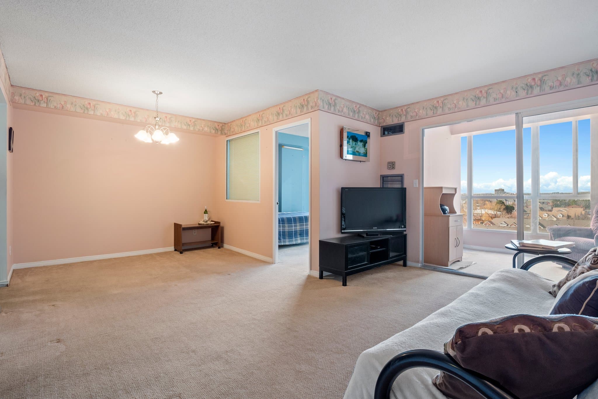 145 Hillcrest Ave 715 Mississauga, ON L5B 3Z1