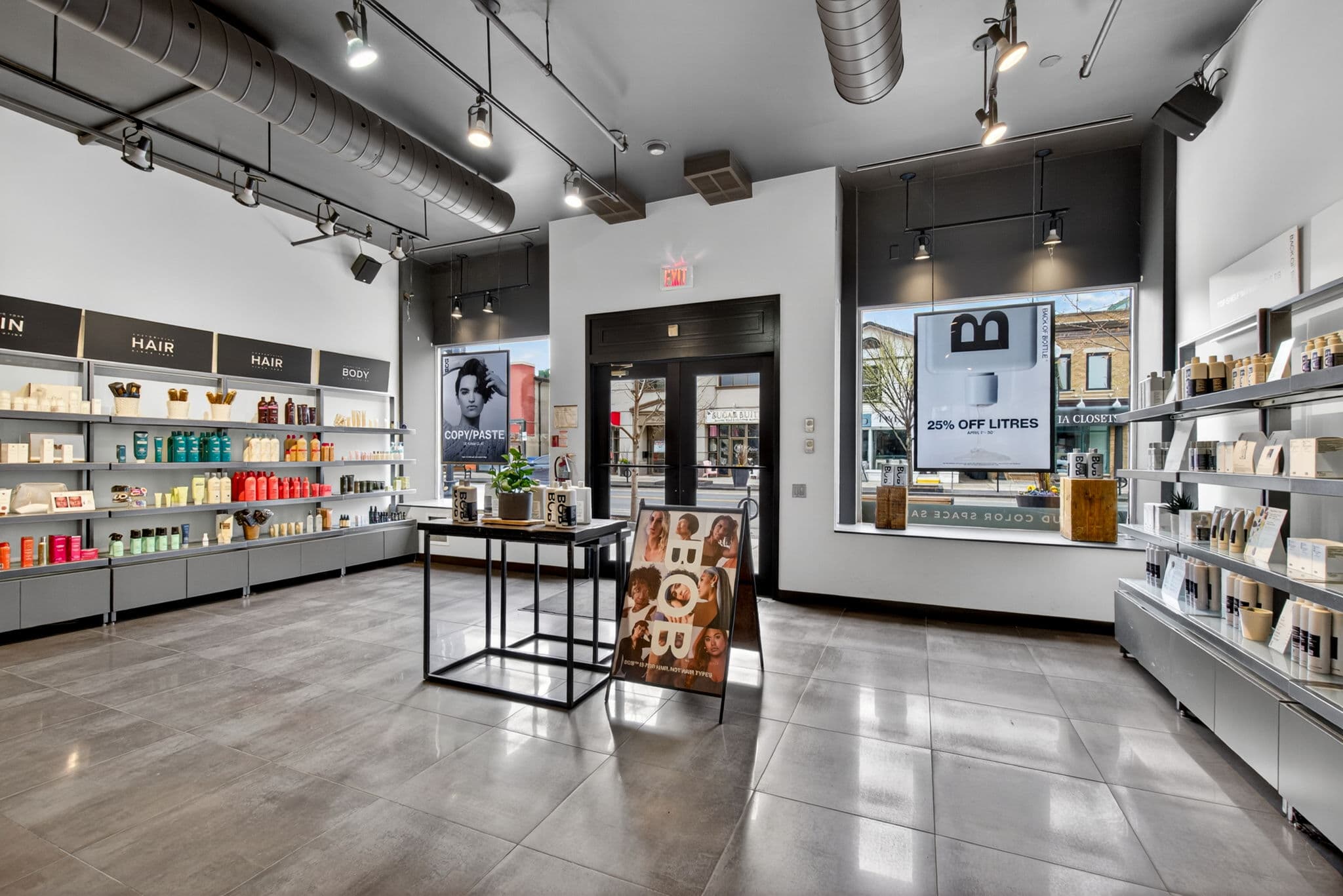 145 Lakeshore Rd E Oakville, ON L6J 1H3