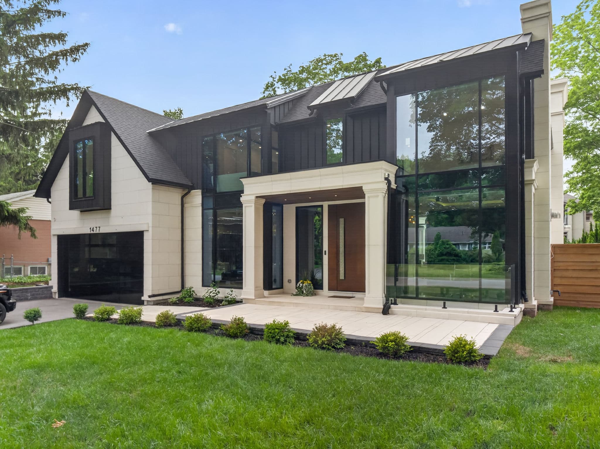 1477 Duncan Rd Oakville, ON L6J 2R5