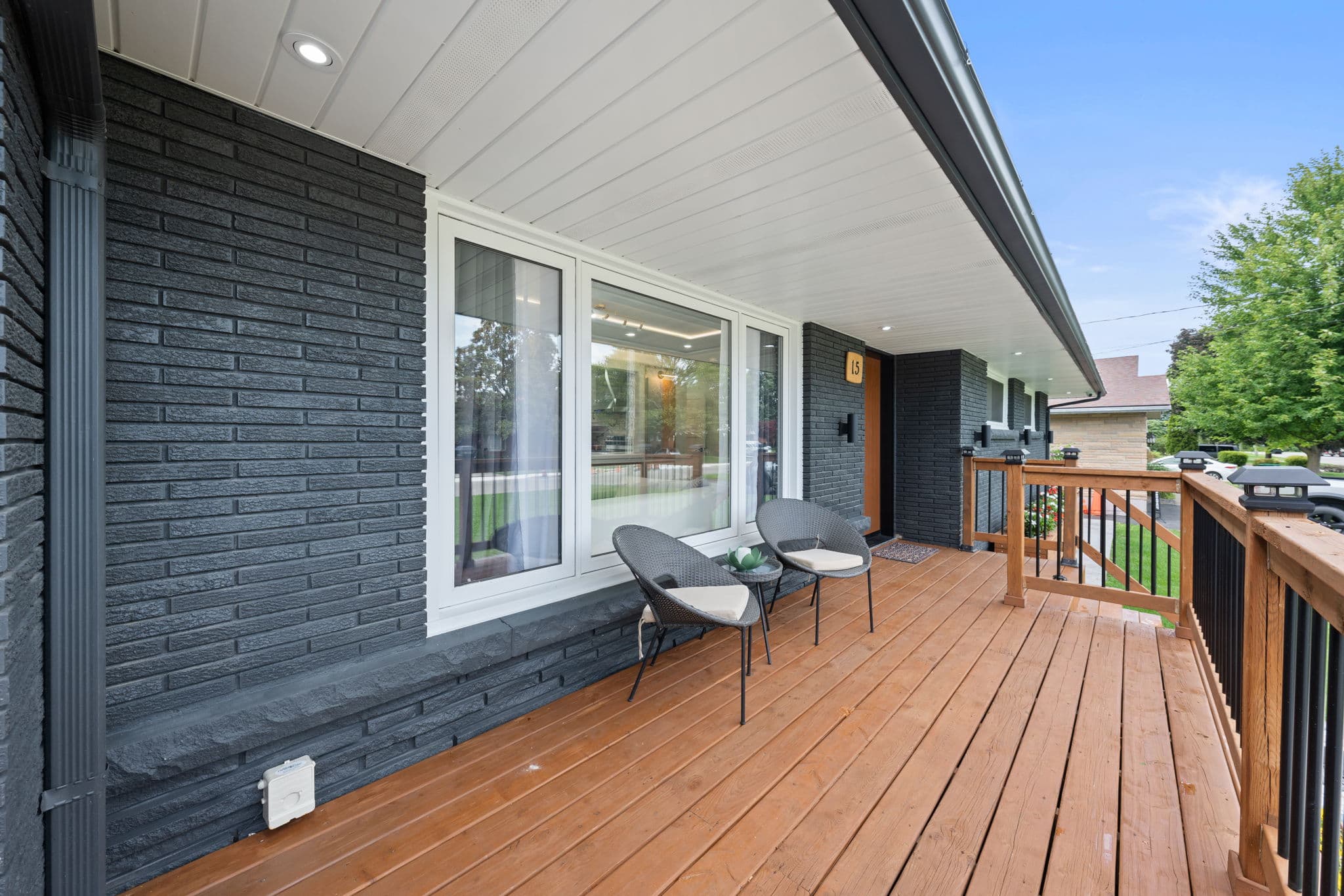 15 Andres St Niagara-on-the-Lake, ON L0S 1J0