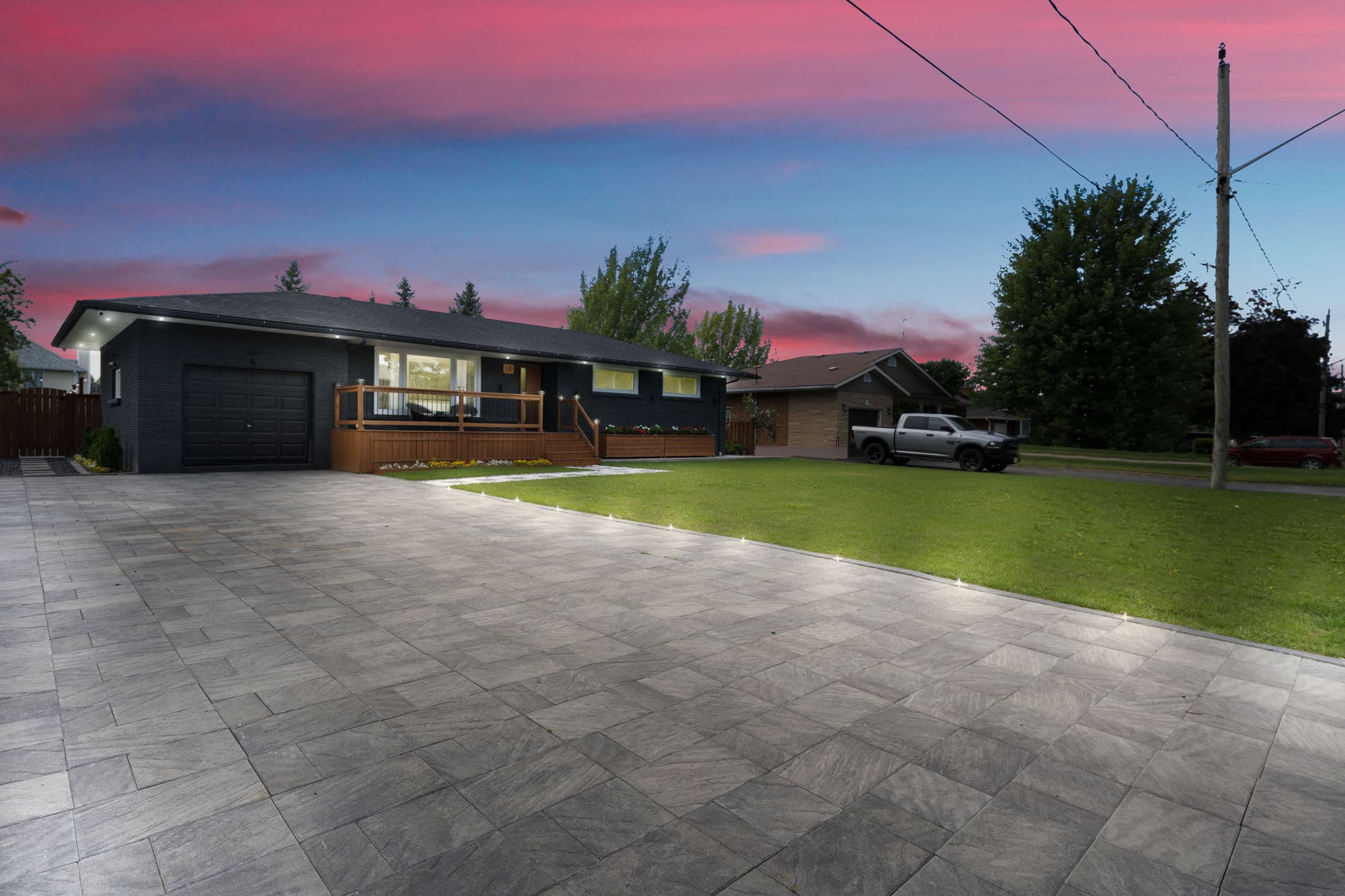 15 Andres St Niagara-on-the-Lake, ON L0S 1J0