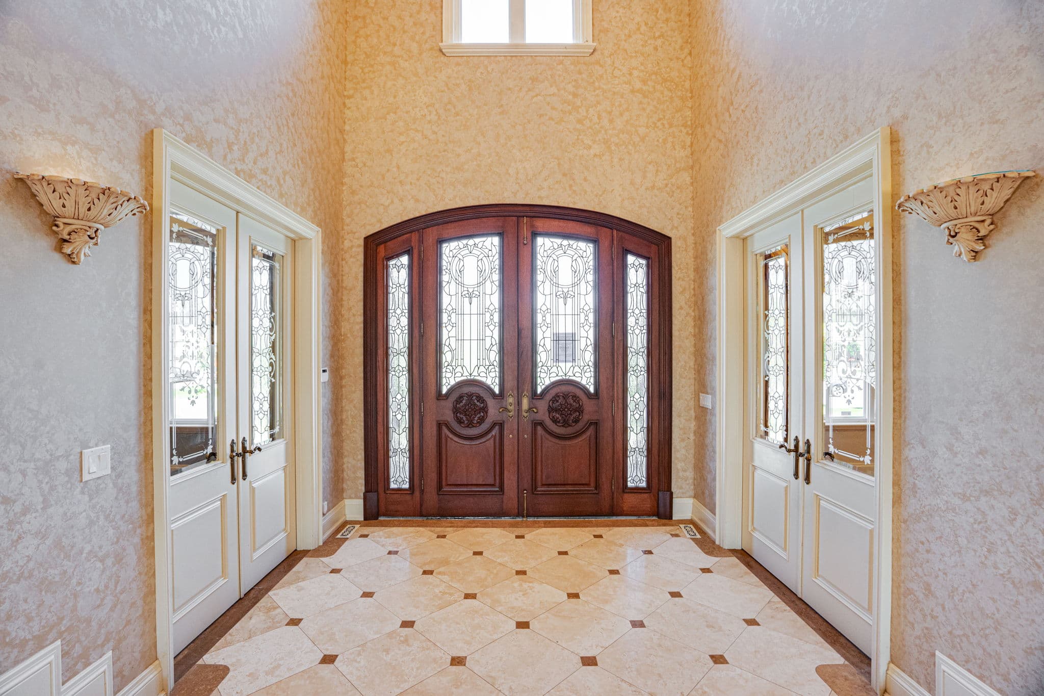 15 Muzich Pl Vaughan, ON L4L 9C5