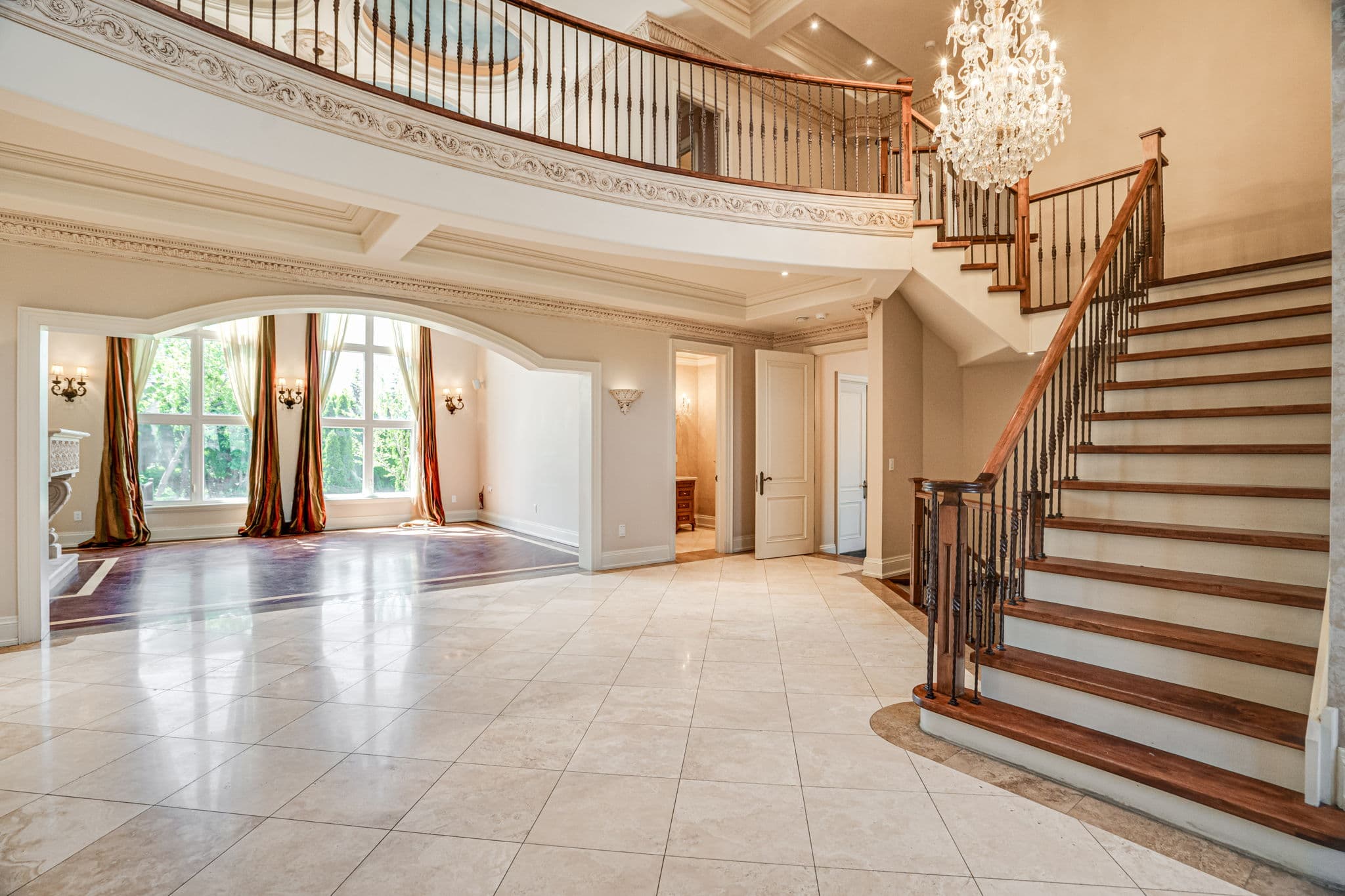 15 Muzich Pl Vaughan, ON L4L 9C5