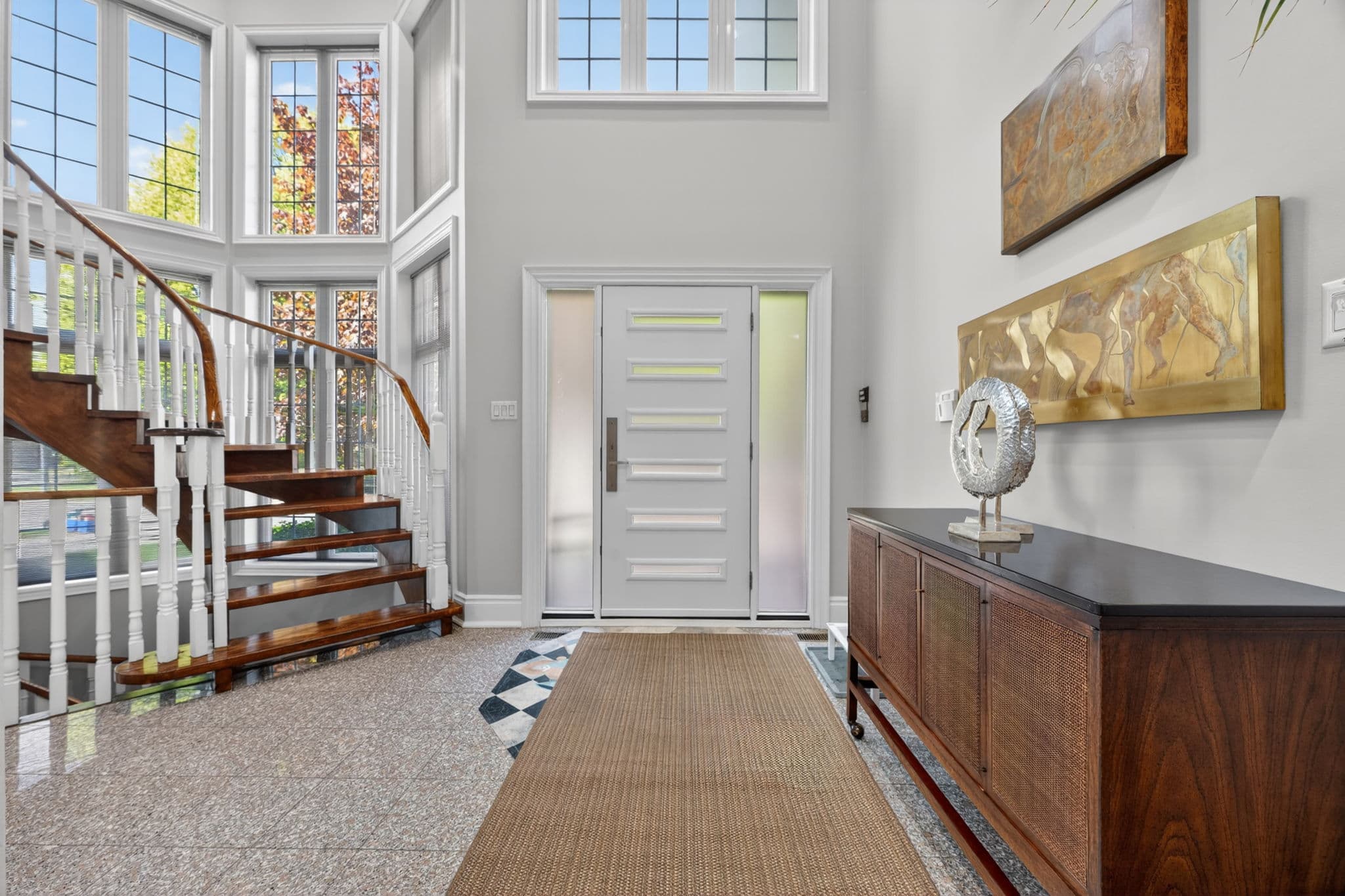 15 Palmerston Dr Vaughan, ON L4J 7V8