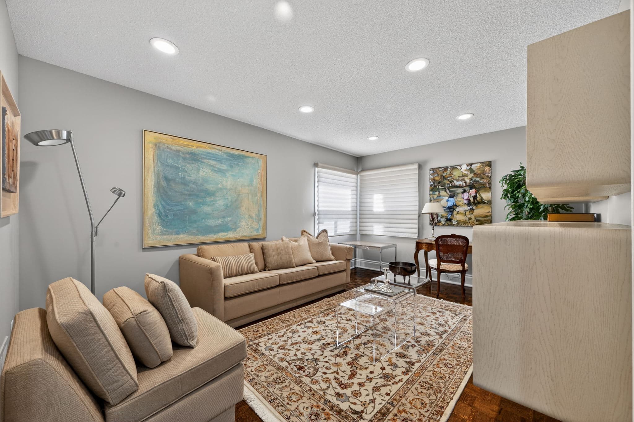 15 Palmerston Dr Vaughan, ON L4J 7V8