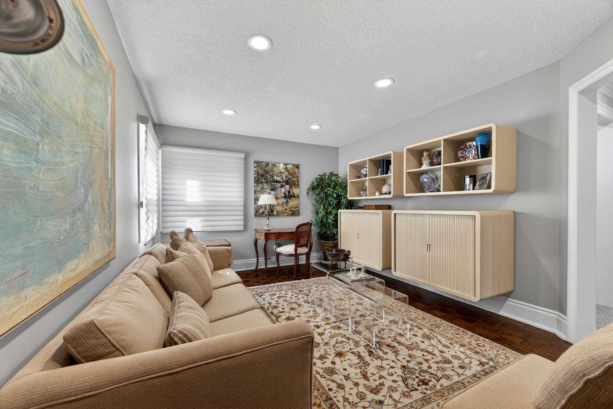15 Palmerston Dr Vaughan, ON L4J 7V8