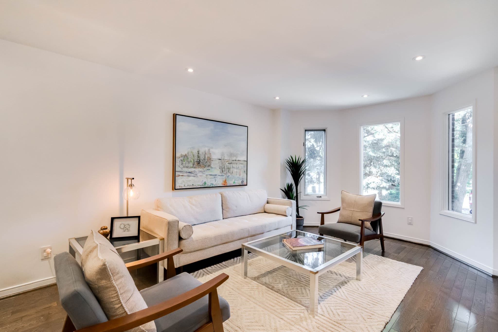 15 Thornway Ave Vaughan, ON L4J 7R8