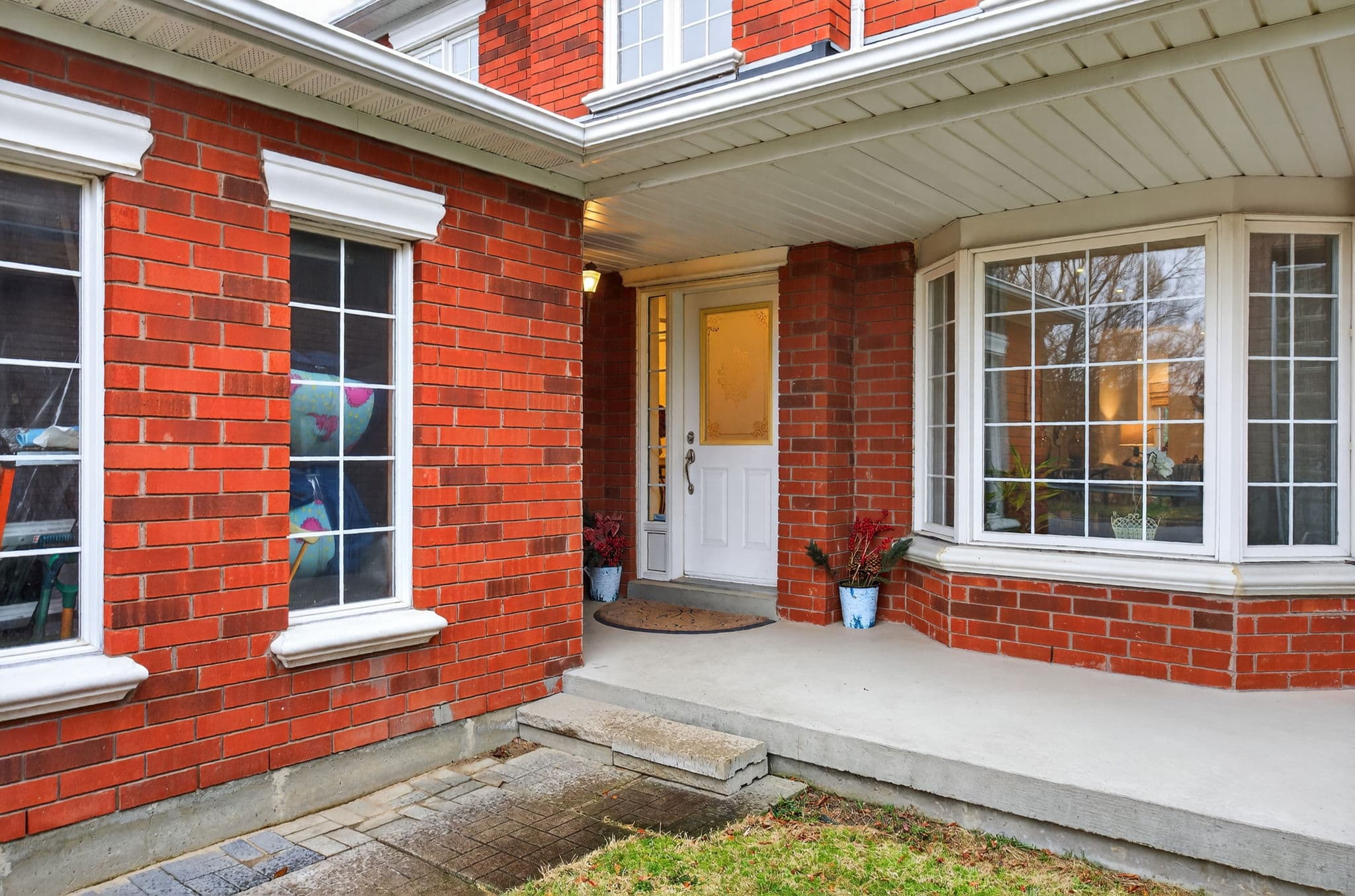 15 Toporowski Ave Richmond Hill, ON L4S 2G8