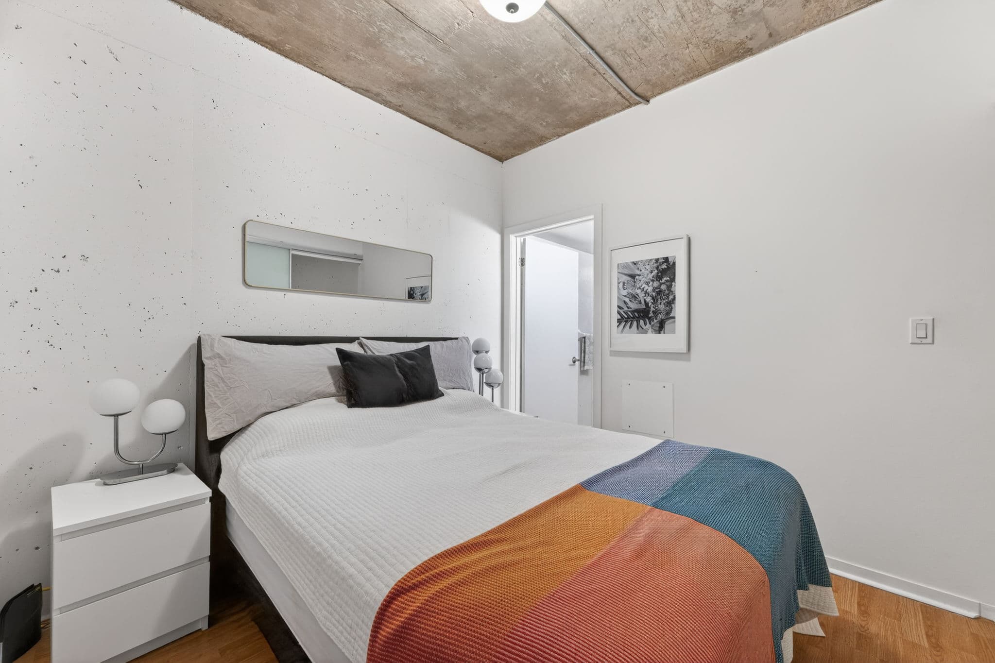 150 Sudbury St 1308 Toronto, ON M6J