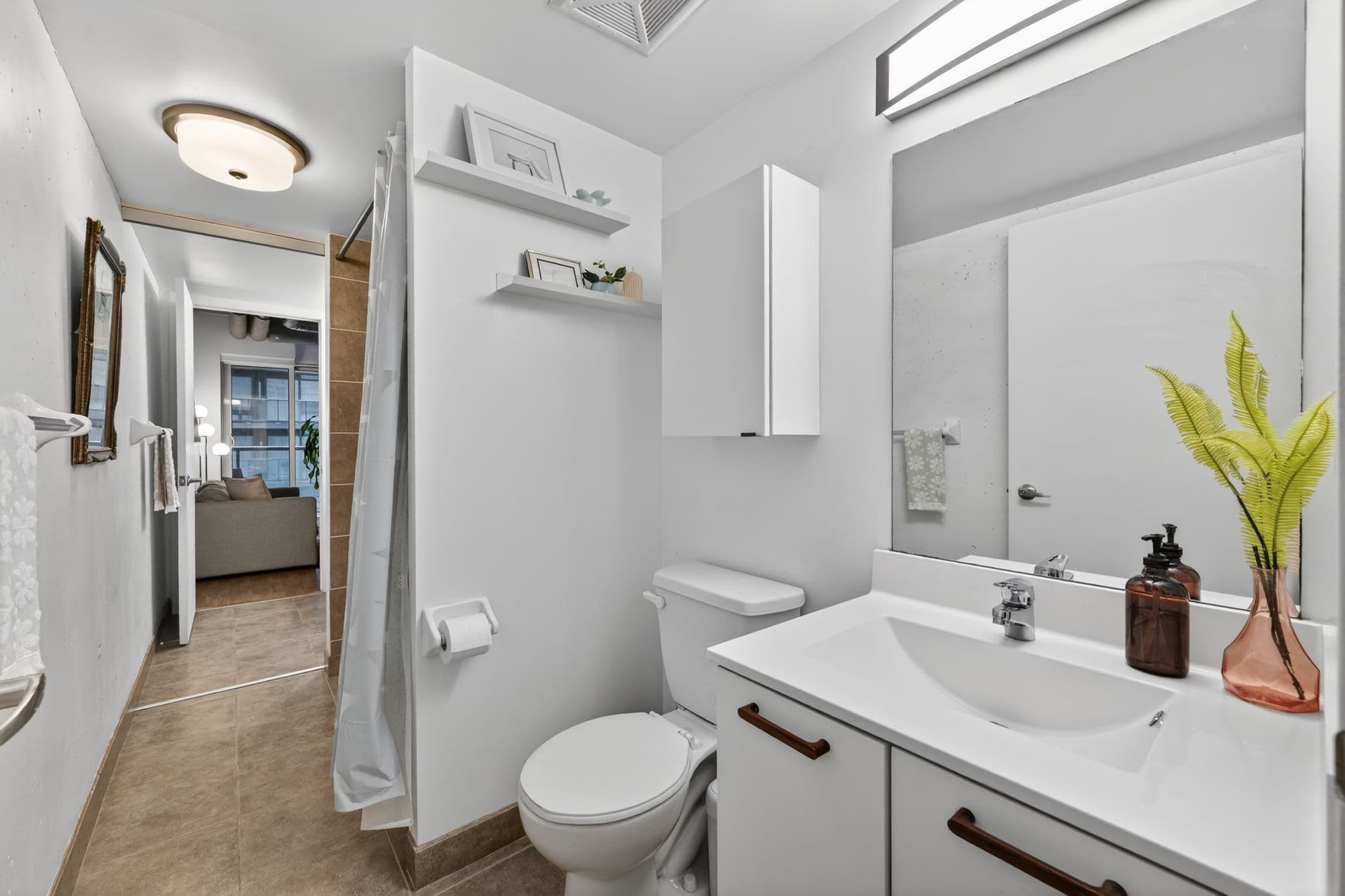 150 Sudbury St 1308 Toronto, ON M6J