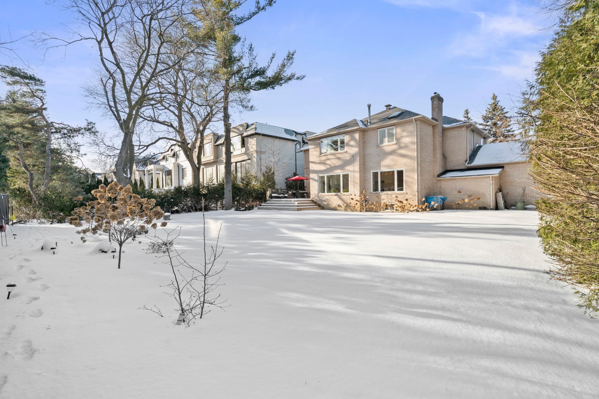 151 Highland Crescent Toronto, ON M2L 1H2