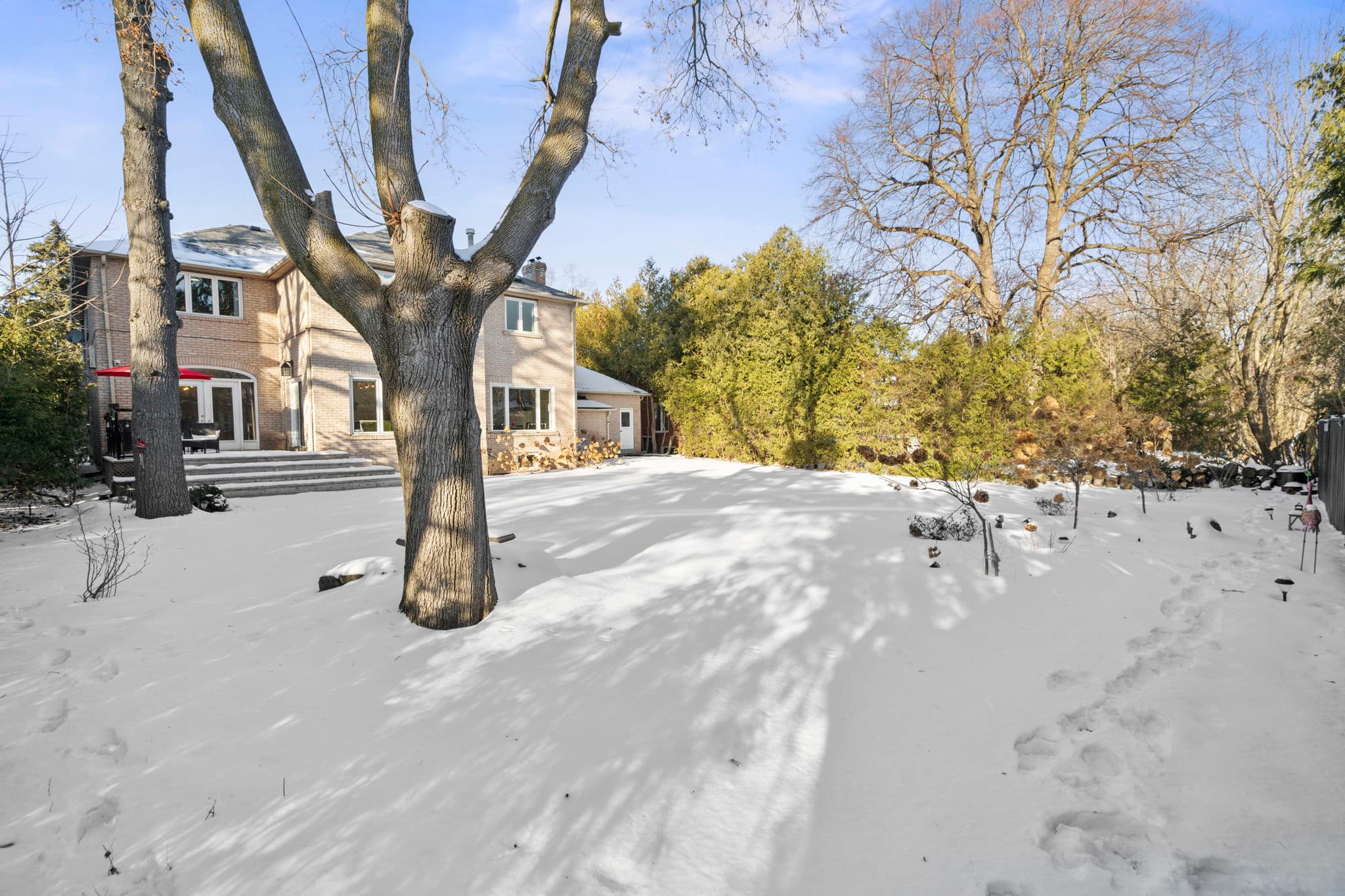 151 Highland Crescent Toronto, ON M2L 1H2