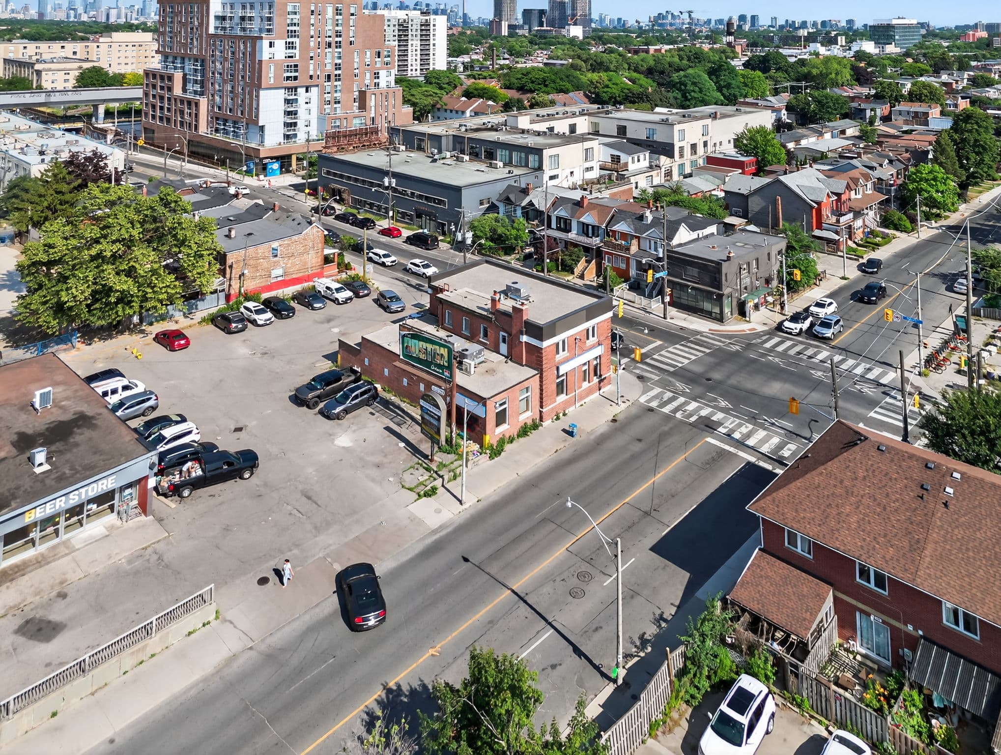 1520 Dupont St Toronto, ON M6P 4G7