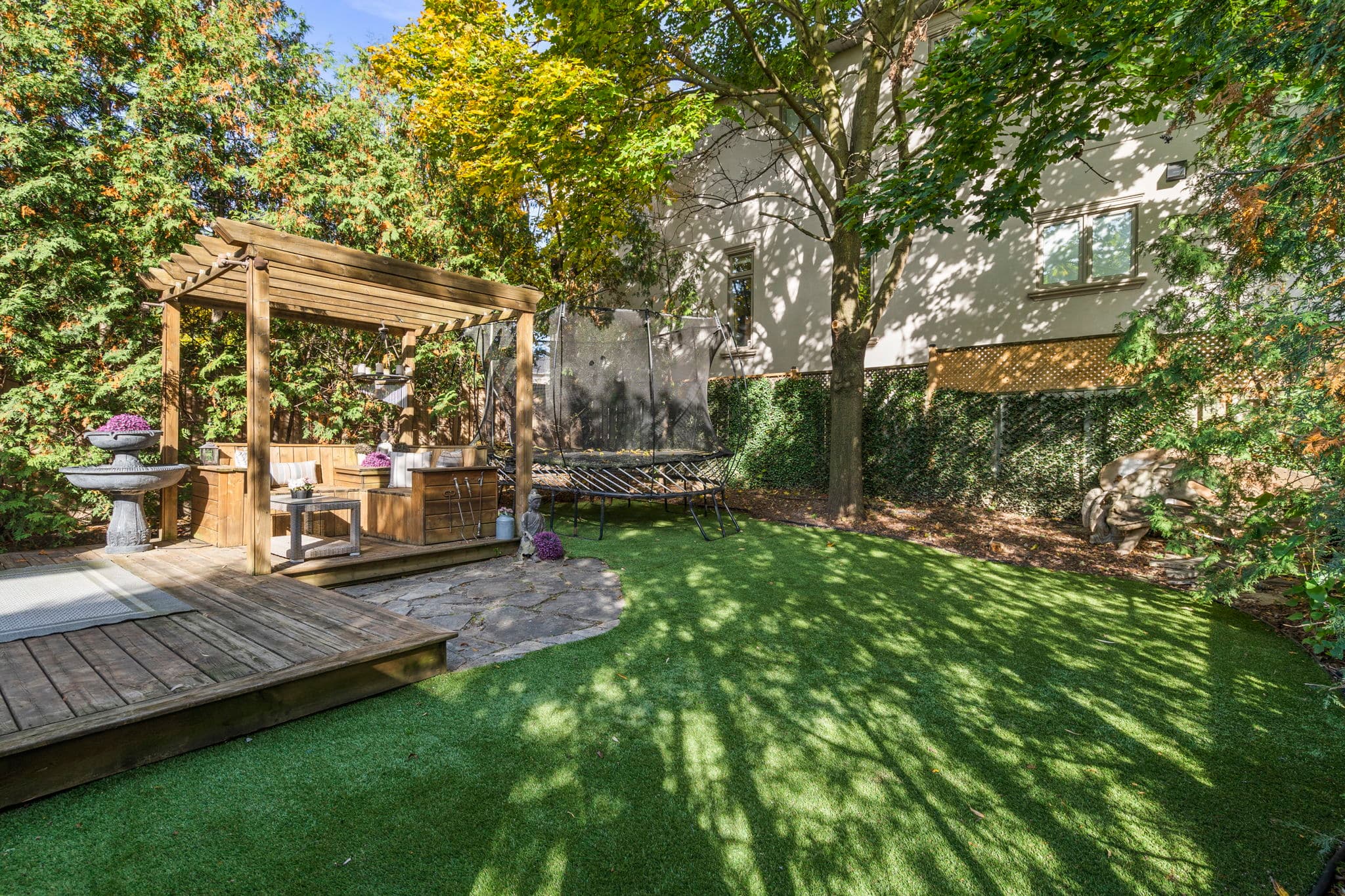 153 Ledbury St Toronto, ON M5M 4J2