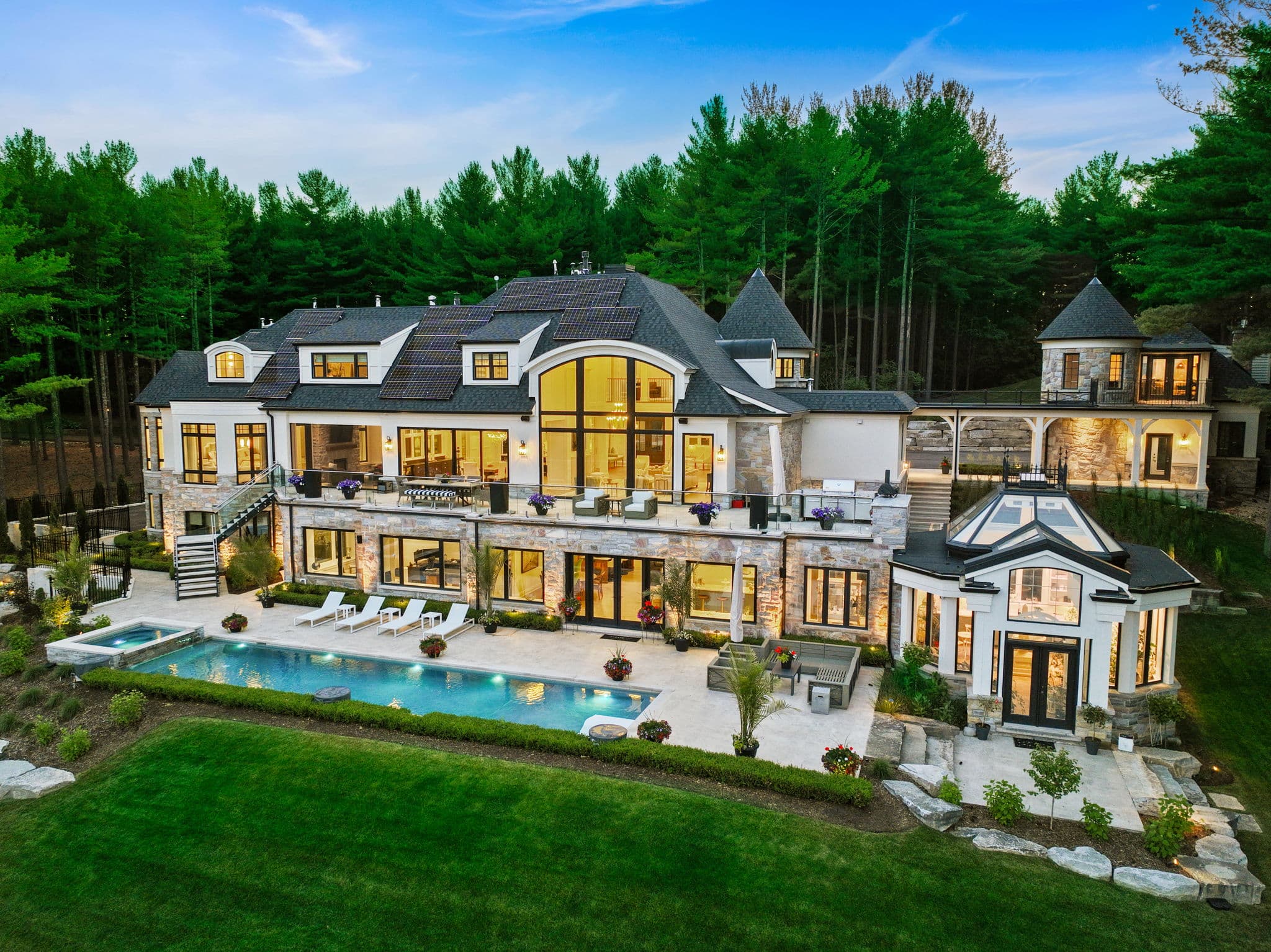 15466 The Gore Rd Caledon East, ON L7C 3E4