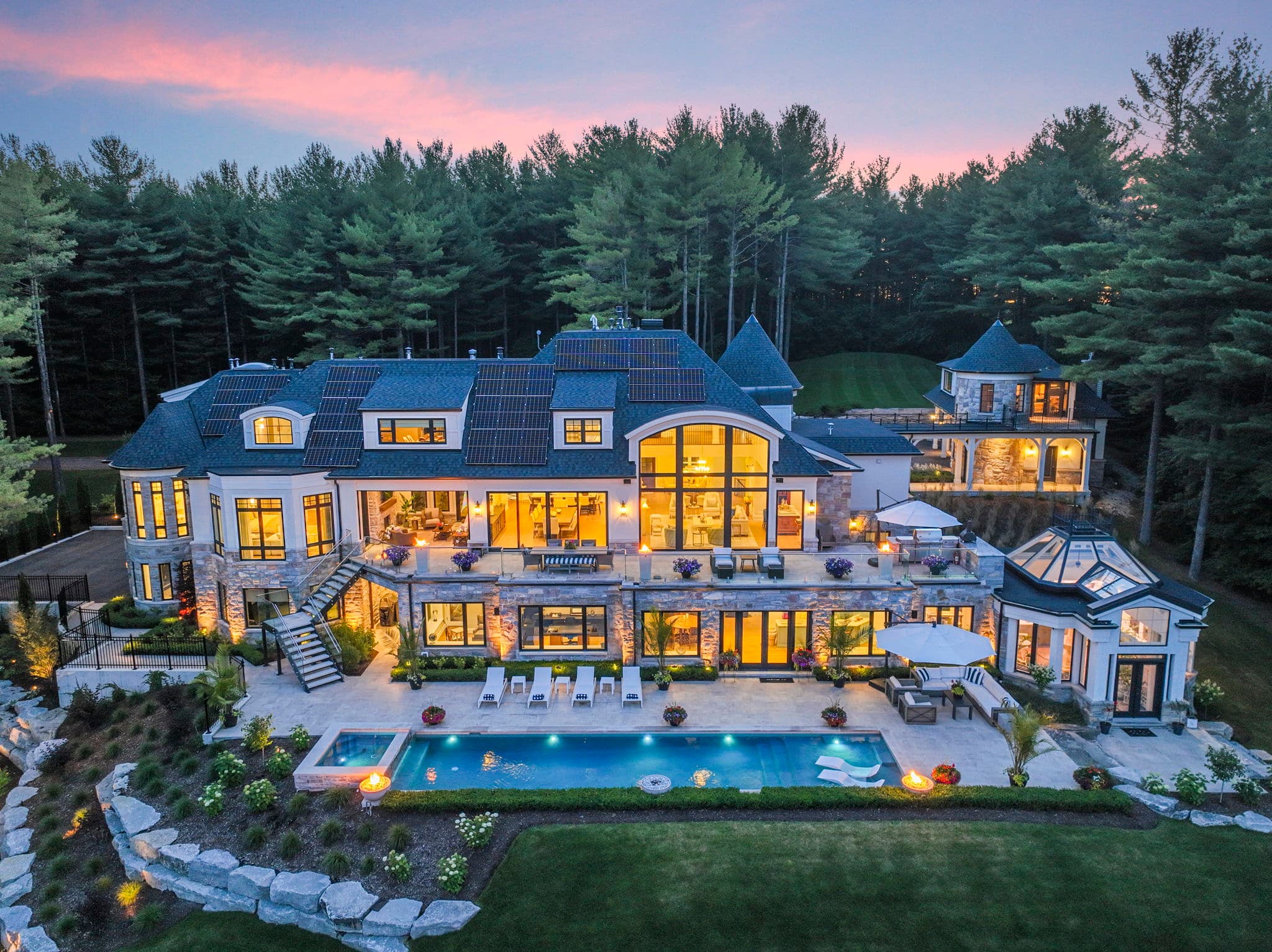 15466 The Gore Rd Caledon East, ON L7C 3E4
