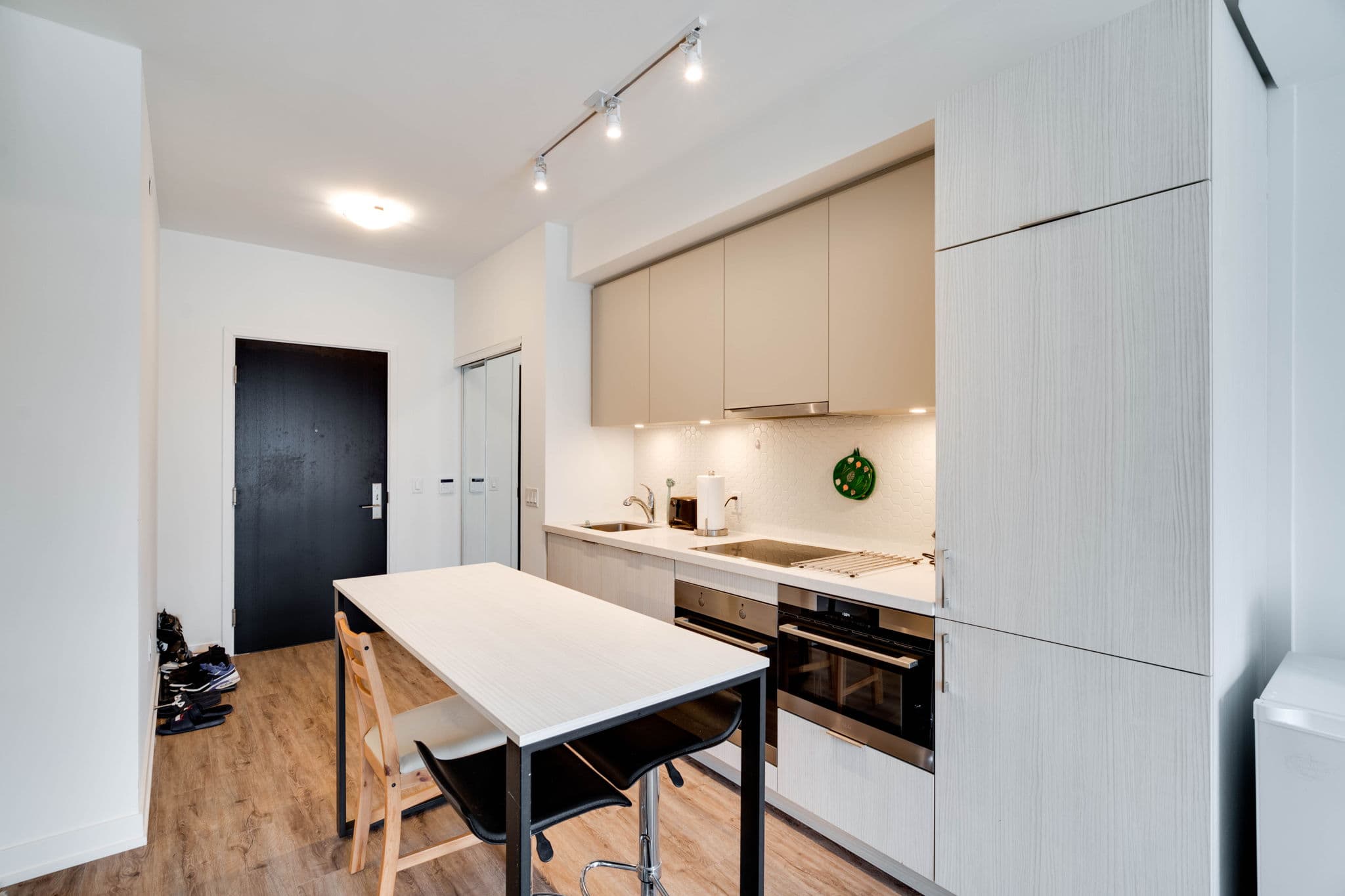 158 Front St E Unit 1604 Toronto, ON M5A 0K9