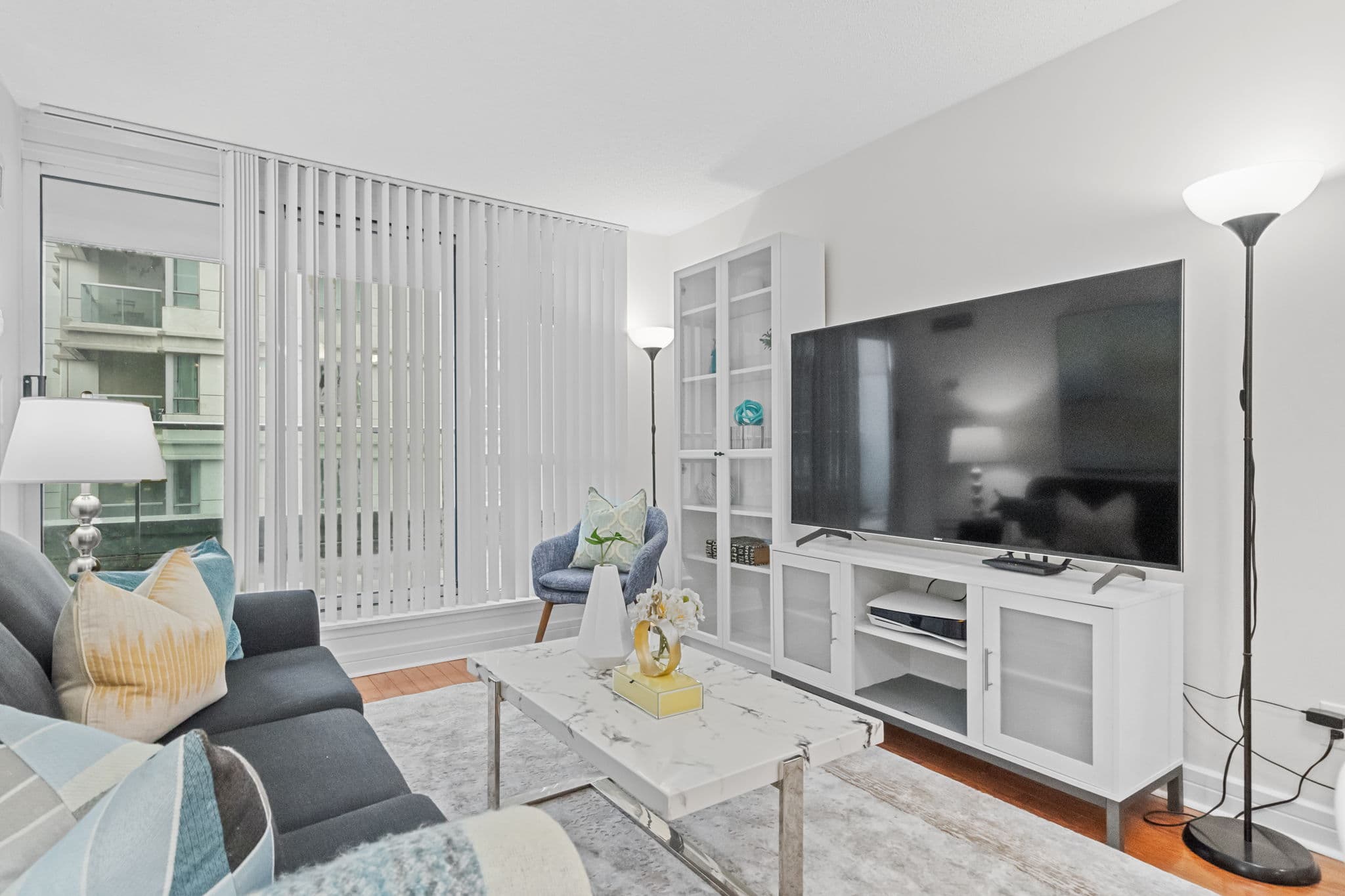 16 Harrison Garden Blvd 212 Toronto, ON M2N 7J6