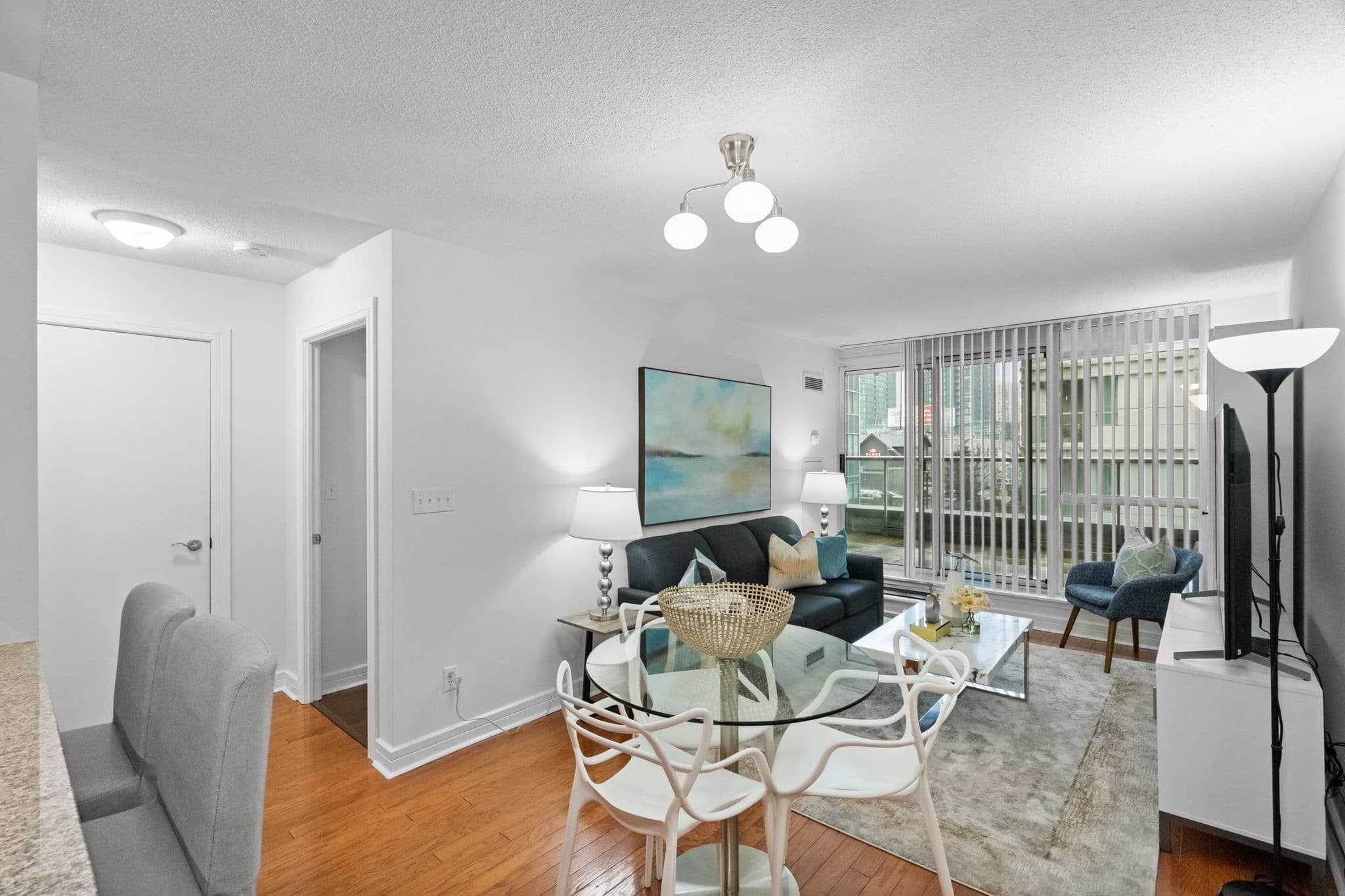 16 Harrison Garden Blvd 212 Toronto, ON M2N 7J6