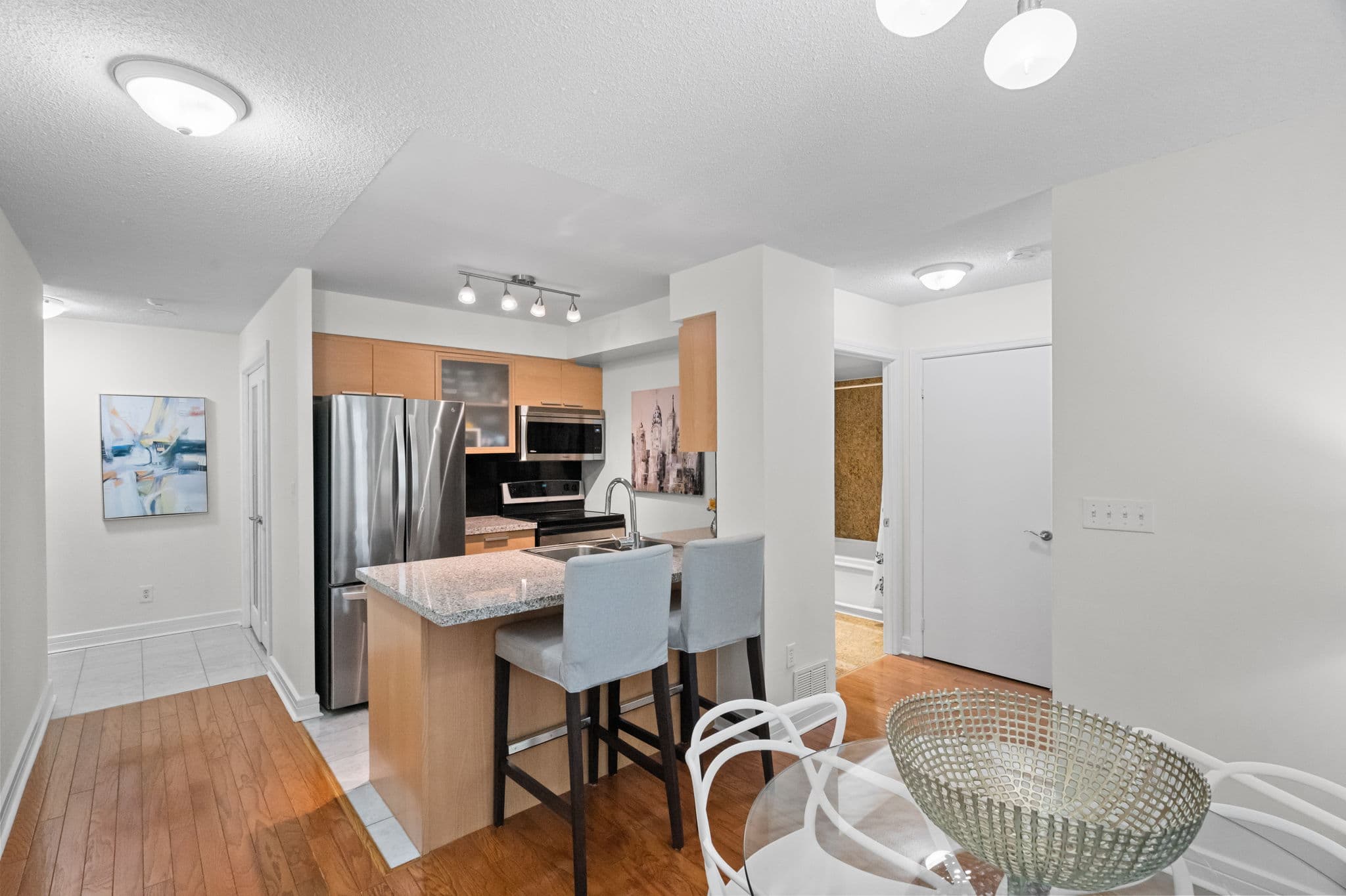 16 Harrison Garden Blvd 212 Toronto, ON M2N 7J6
