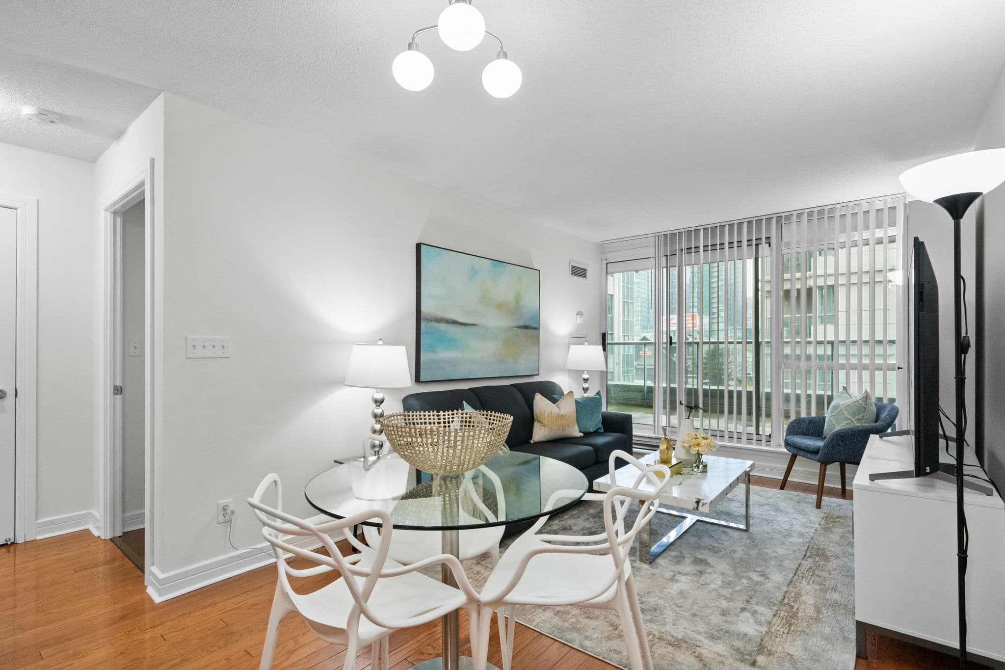 16 Harrison Garden Blvd 212 Toronto, ON M2N 7J6