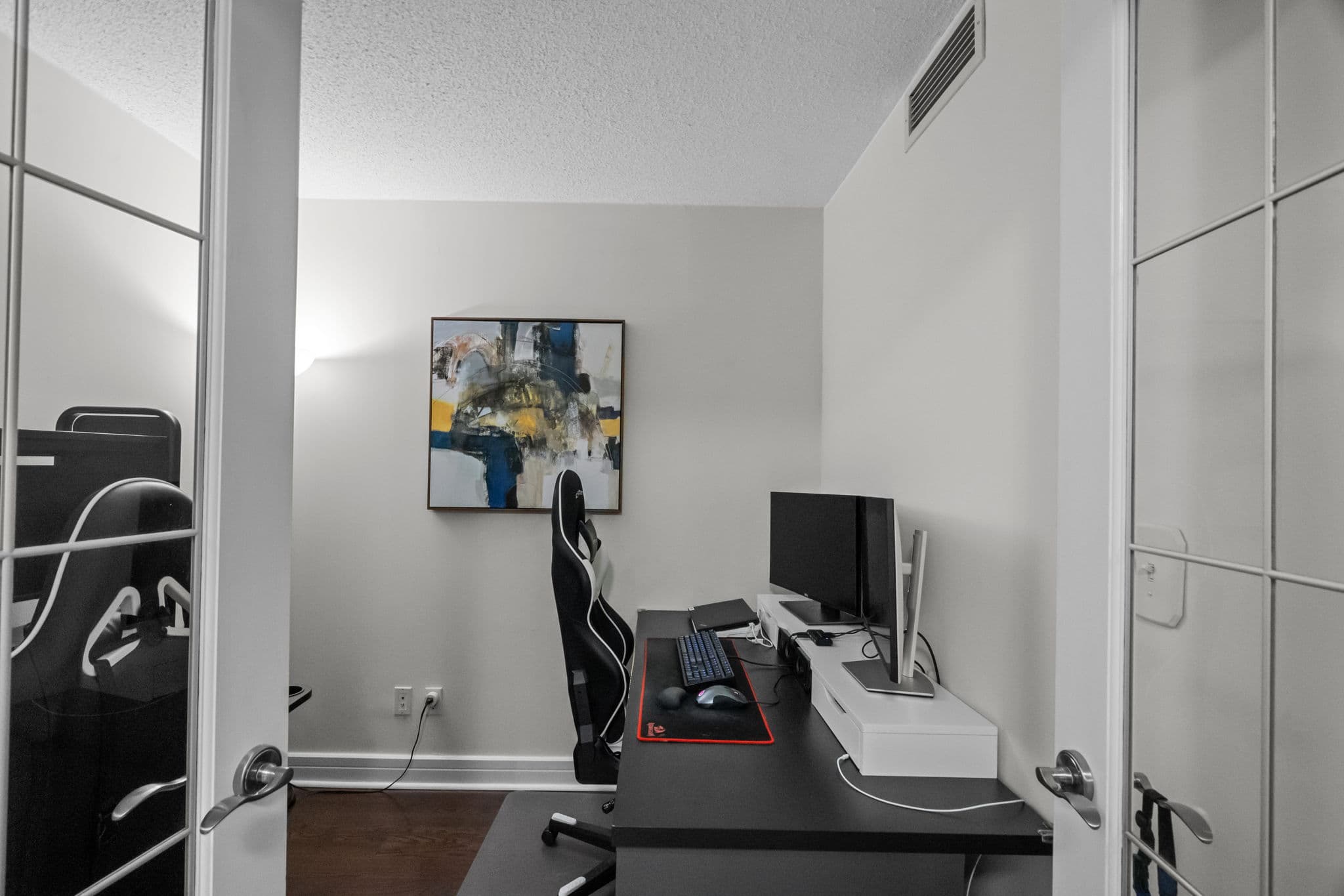 16 Harrison Garden Blvd 212 Toronto, ON M2N 7J6