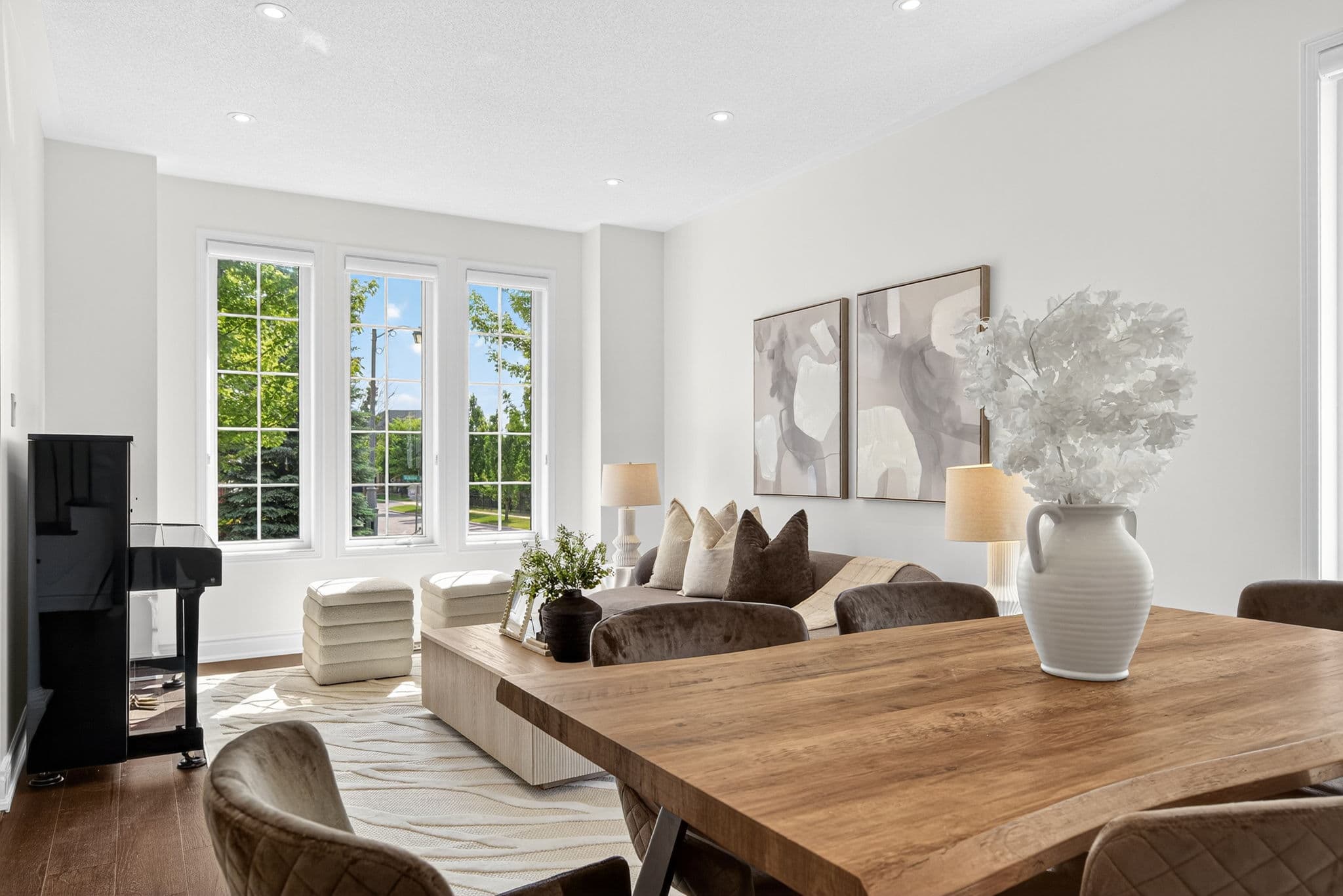 16 Moraine Ridge Dr Richmond Hill, ON L4E 4S8