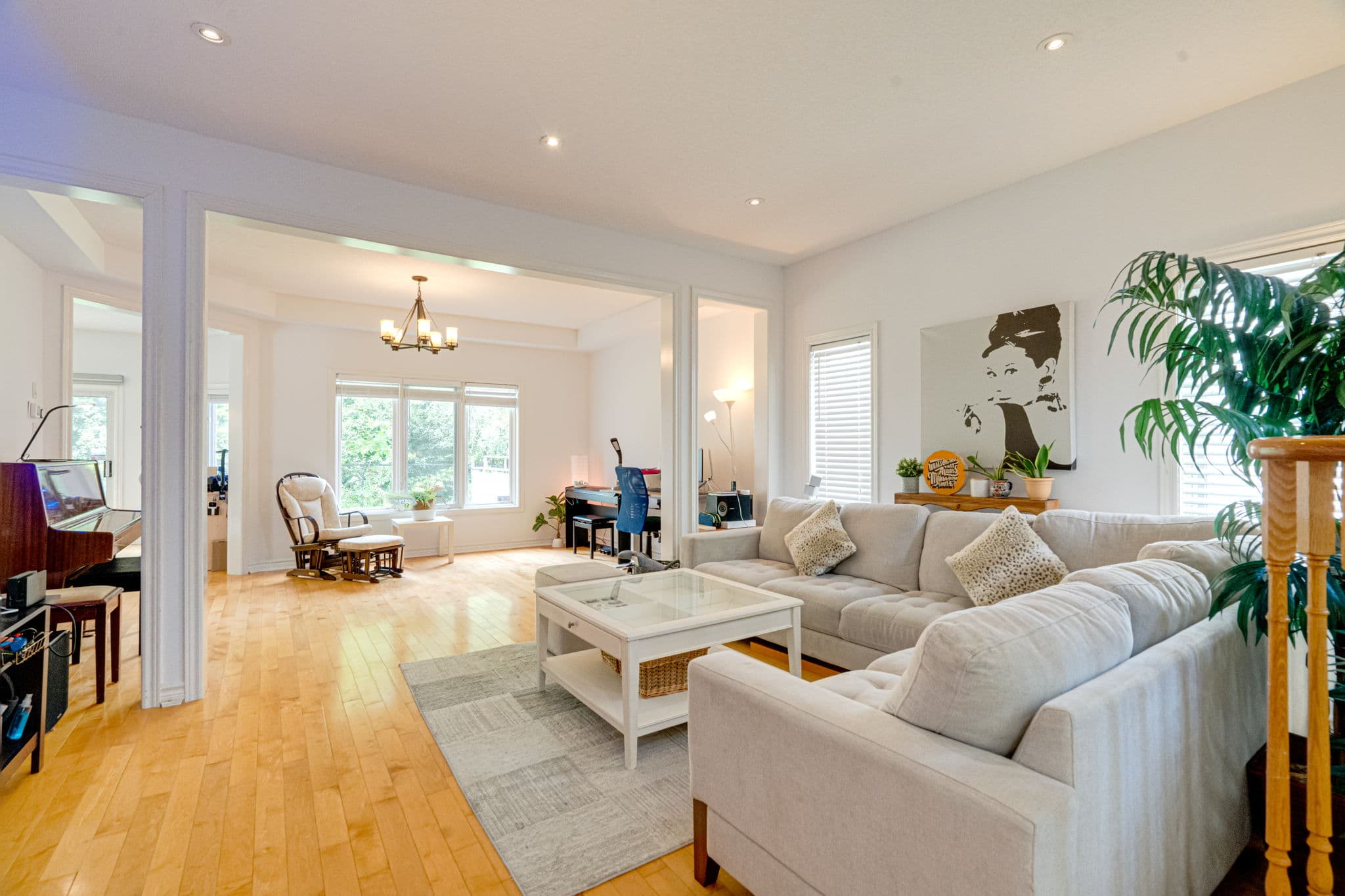 16 Rawlings Ave Richmond Hill, ON L4S 1B4