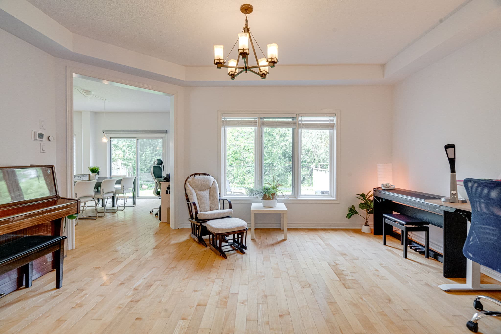 16 Rawlings Ave Richmond Hill, ON L4S 1B4