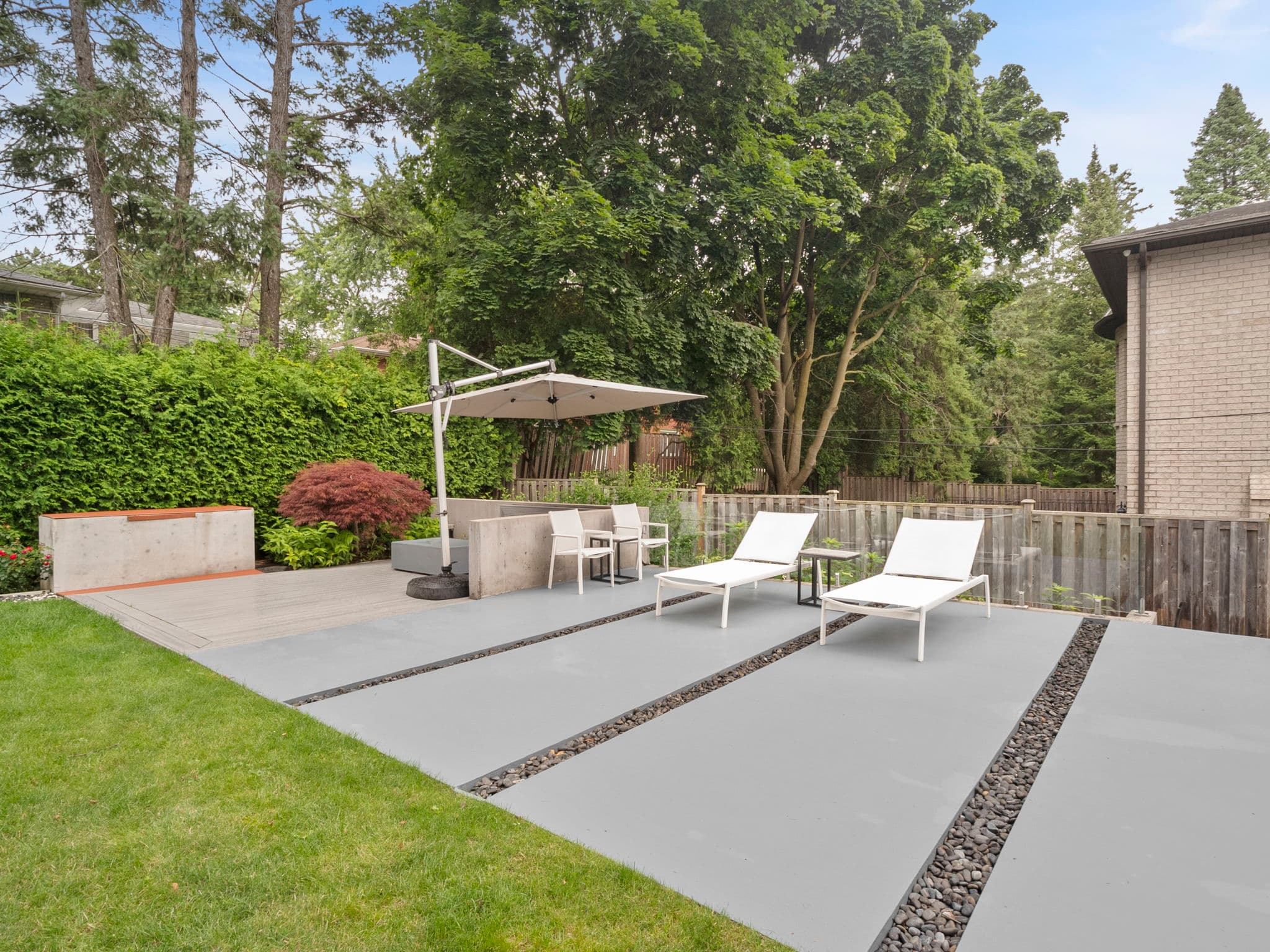 16 Viamede Crescent Toronto, ON M2K 2A8