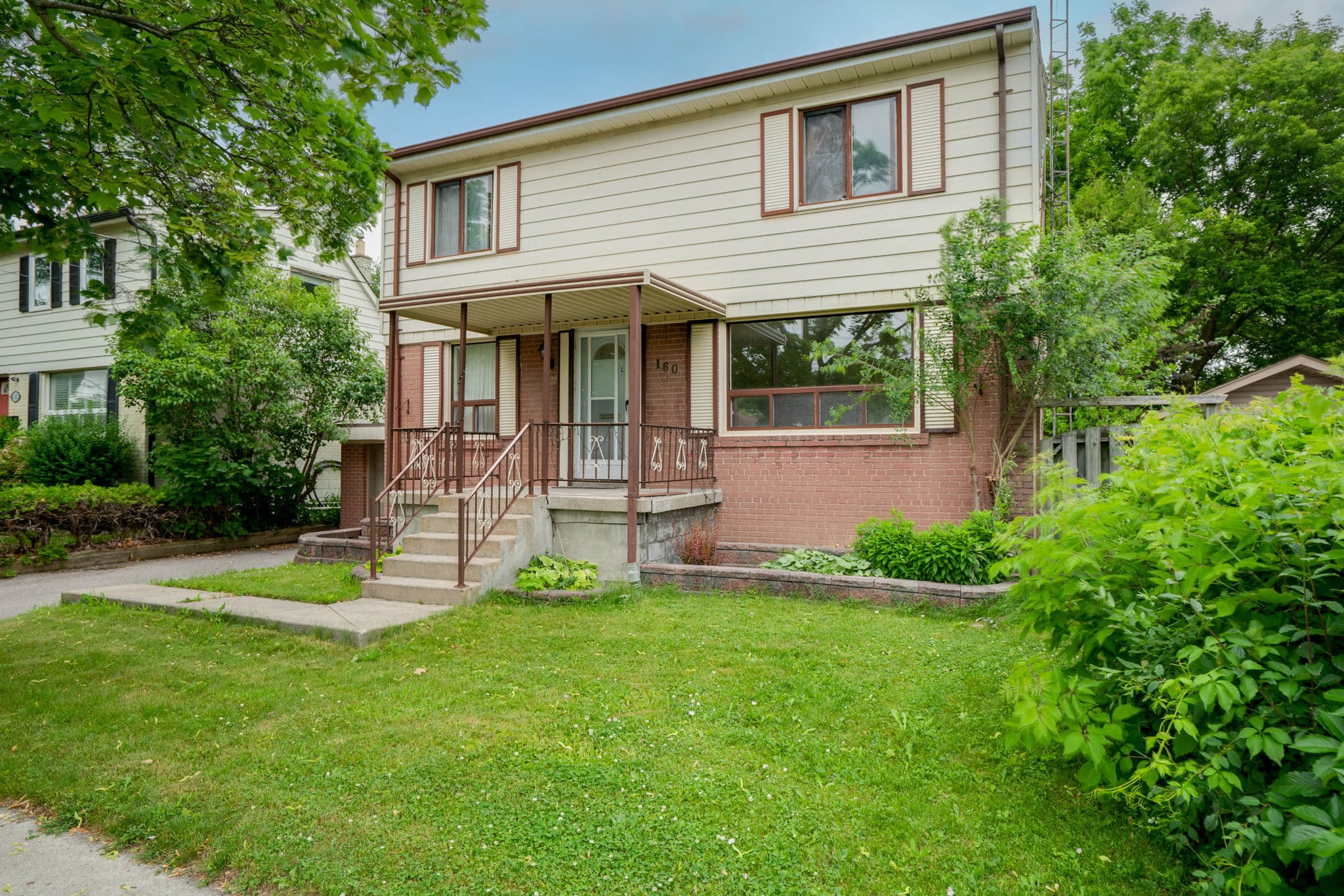 160 Pleasant Ave Toronto, ON M2M 1M3