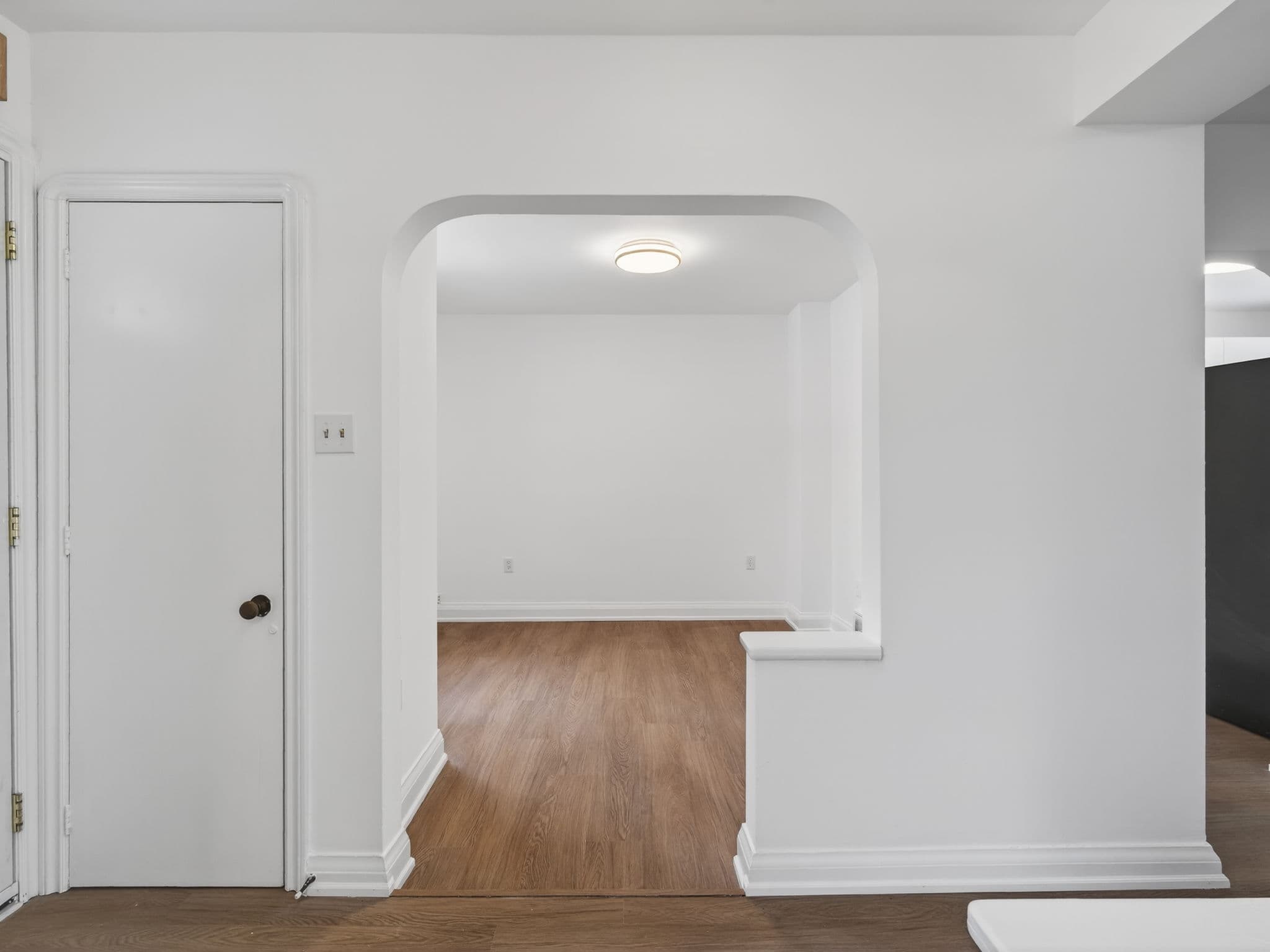 160 Pleasant Ave Toronto, ON M2M 1M3
