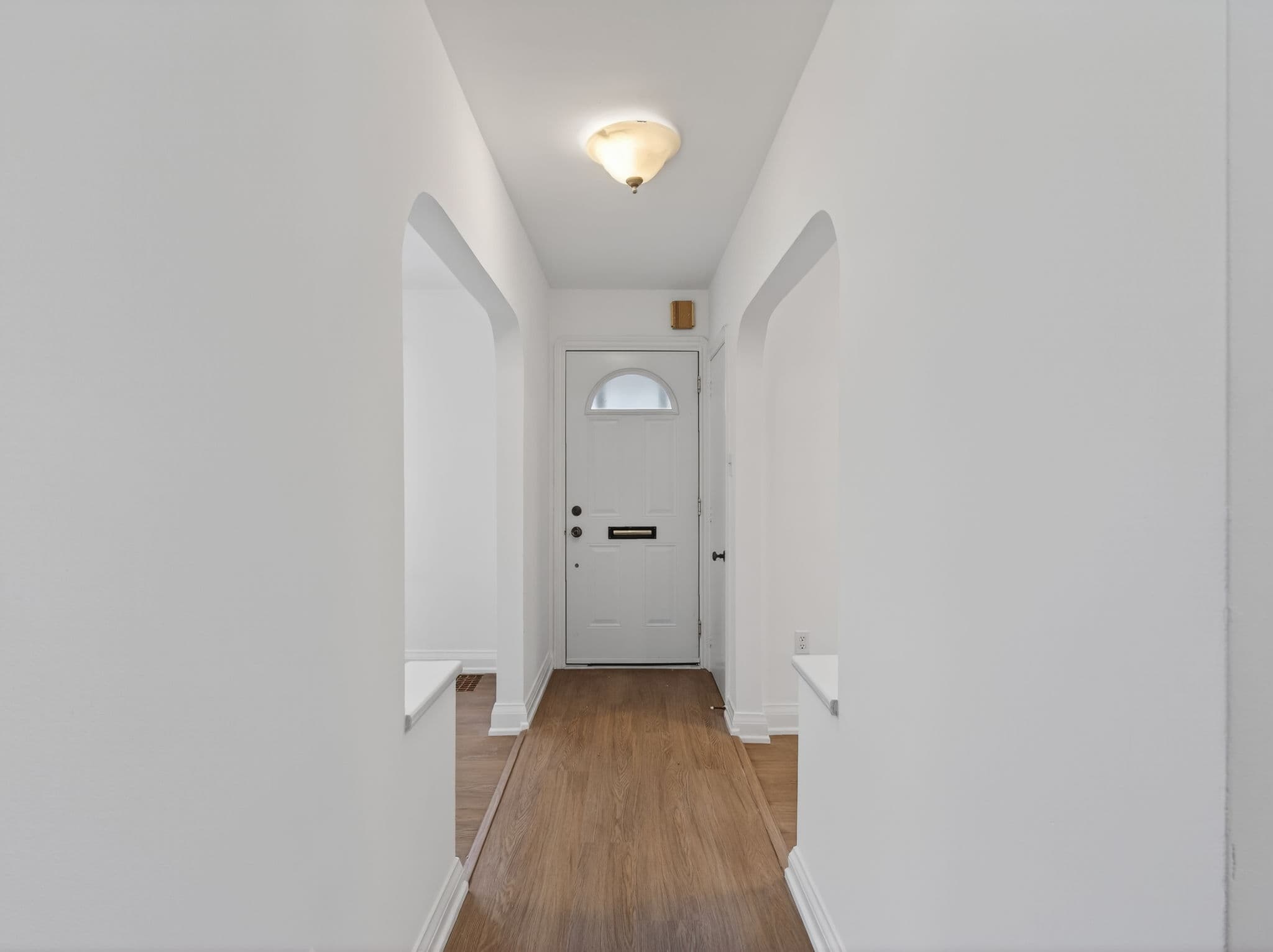 160 Pleasant Ave Toronto, ON M2M 1M3