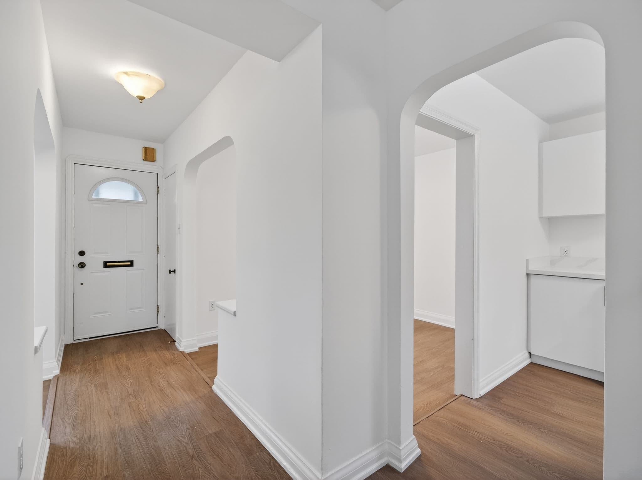 160 Pleasant Ave Toronto, ON M2M 1M3
