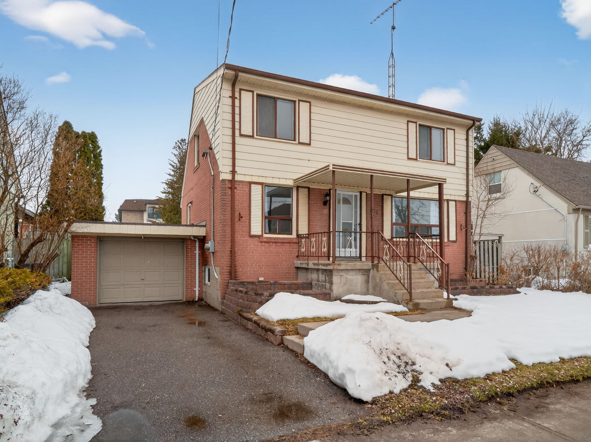 160 Pleasant Ave Toronto, ON M2M 1M3