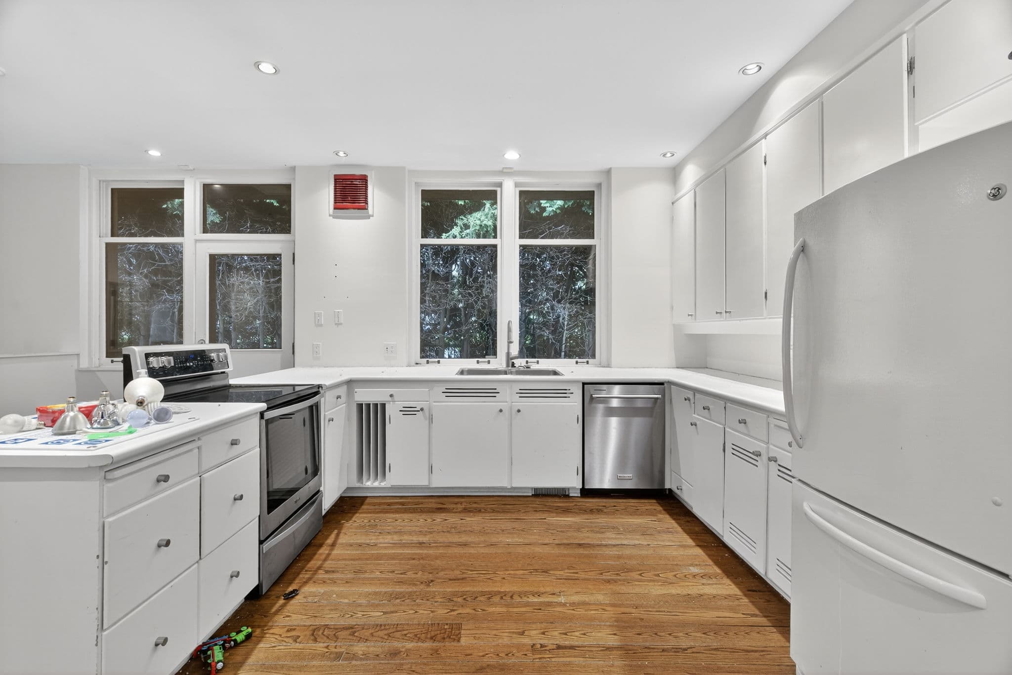 160 Teddington Park Ave Toronto, ON M4N 2C8