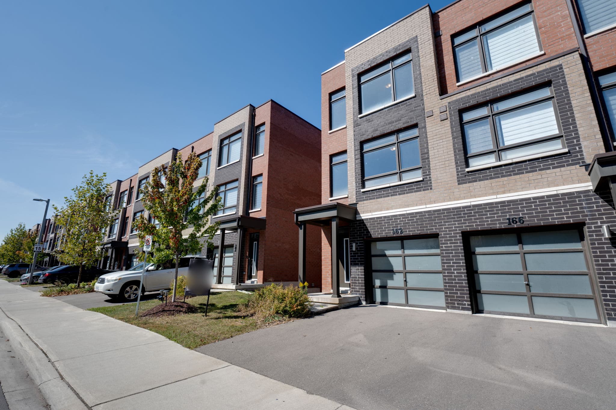 162 Dalhousie St Vaughan, ON L4L 9S1