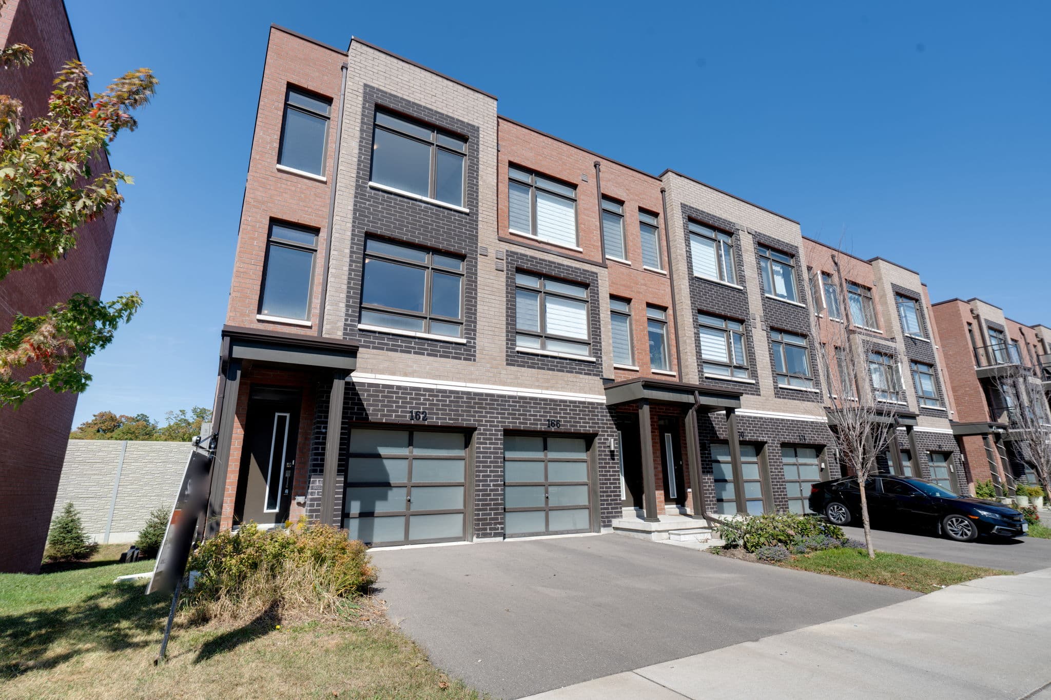 162 Dalhousie St Vaughan, ON L4L 9S1