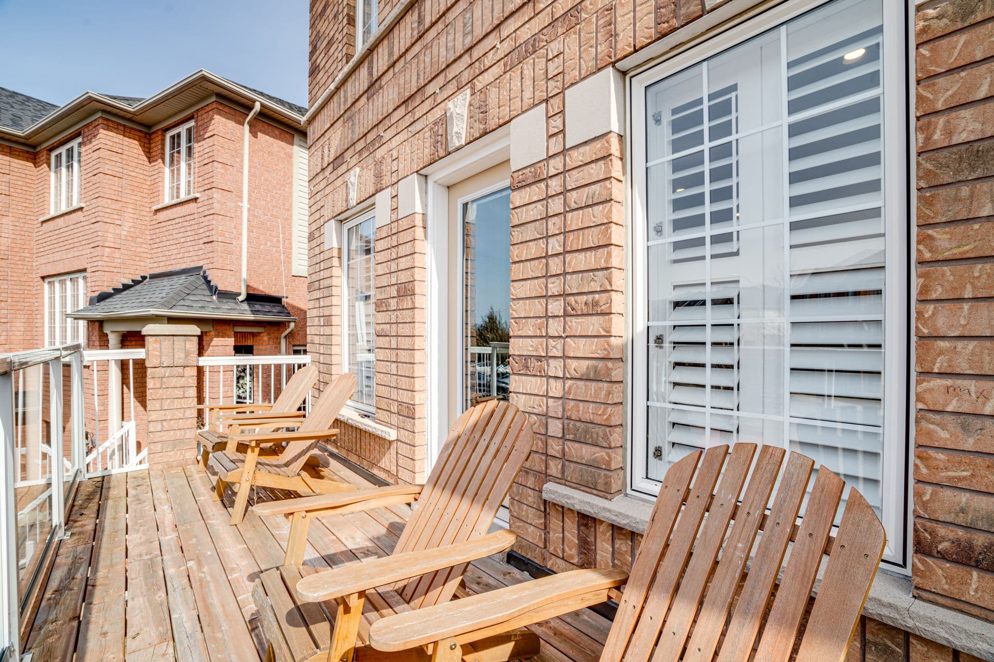 162 Millcliff Cir Aurora, ON L4G 7N8