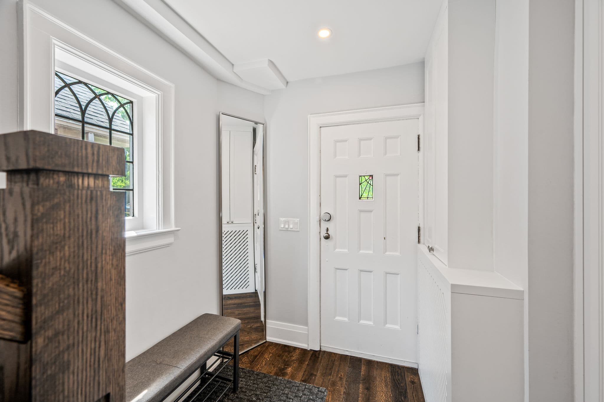 163 Rumsey Rd Toronto, ON M4G 1P4