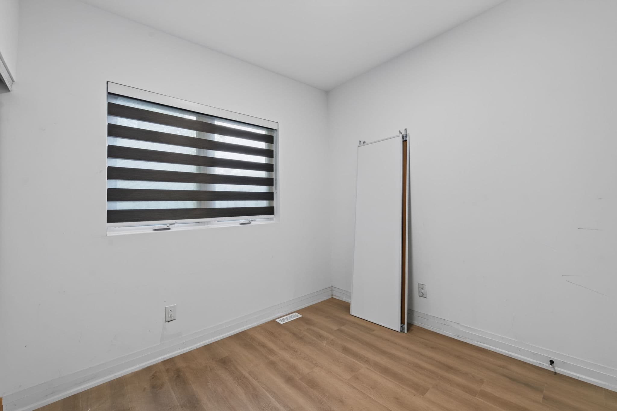 164 Betty Ann Dr Garden Toronto, ON M2N 1X6