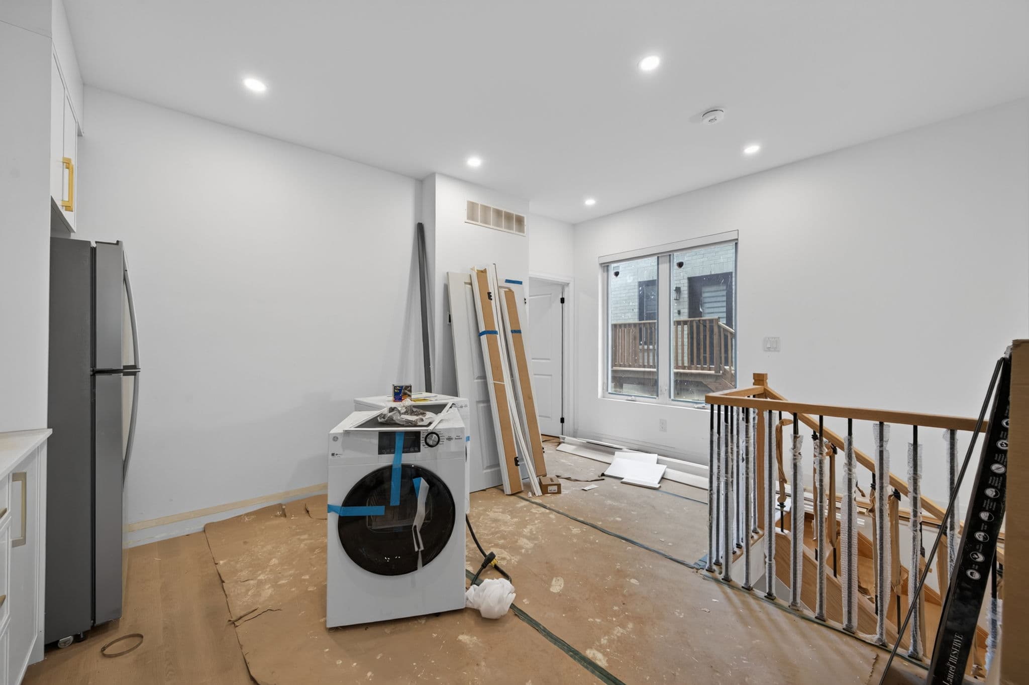 164 Betty Ann Dr Garden Toronto, ON M2N 1X6